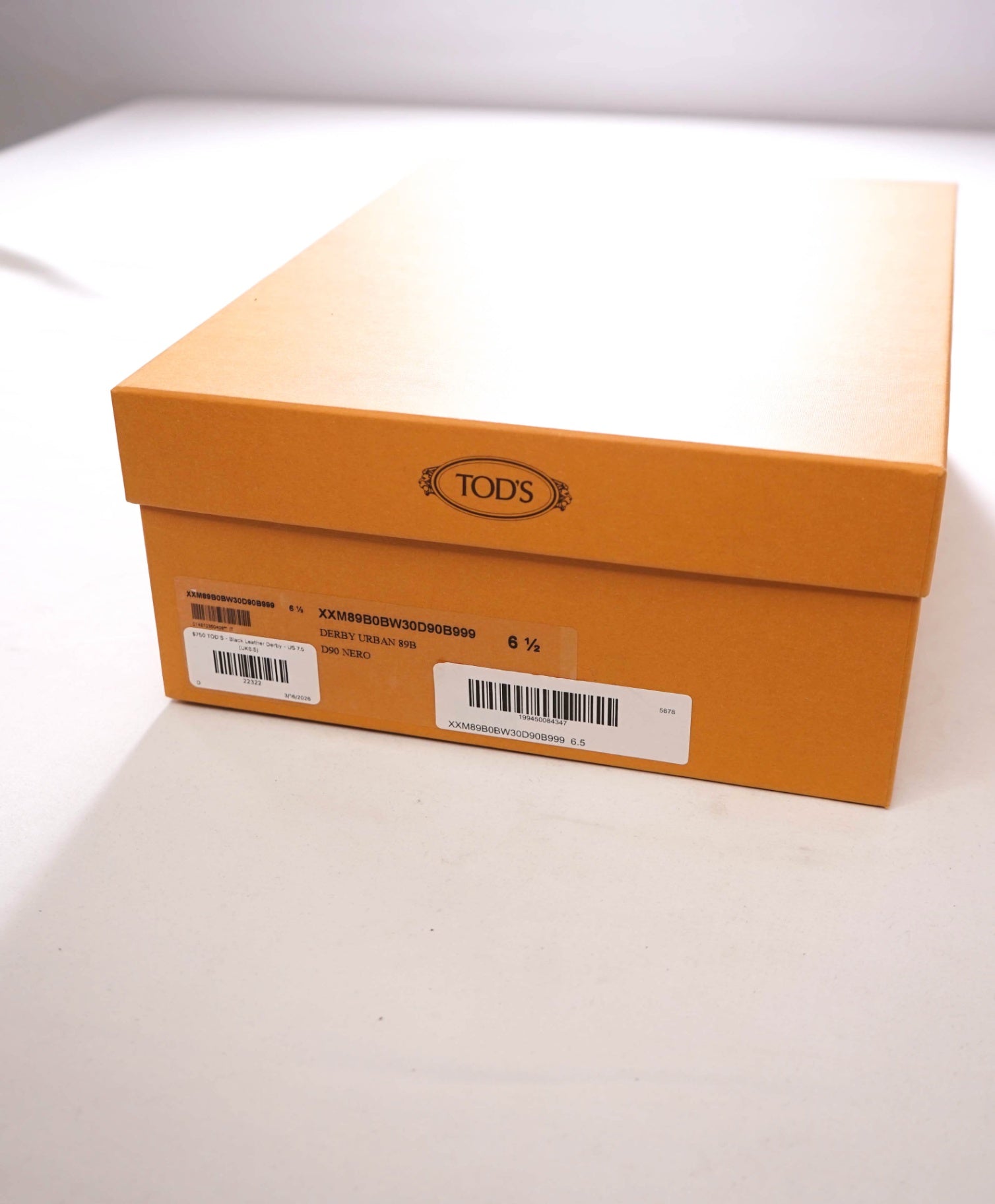 $750 TOD'S - Black Leather Lug Sole Derby - US 7.5 (UK6.5)