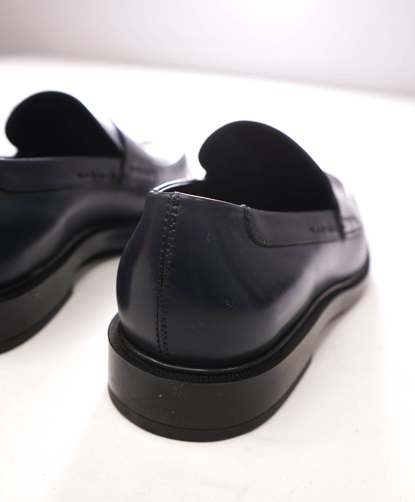 $850 TOD'S - Navy Blue Leather Penny Loafers - US 8 (7UK)