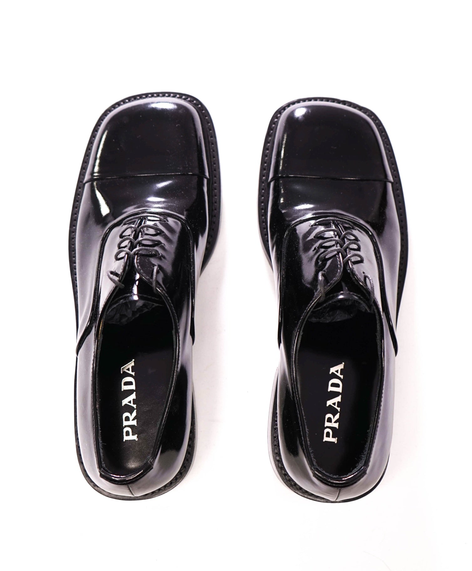 $1,145 PRADA - Black Patent Leather Oxfords - US 10 (9UK)