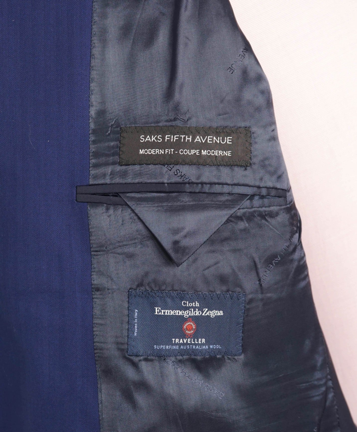 $1,295 ZEGNA For SAKS 5TH AVE - Navy Wool "TRAVELLER" Suit - 44R
