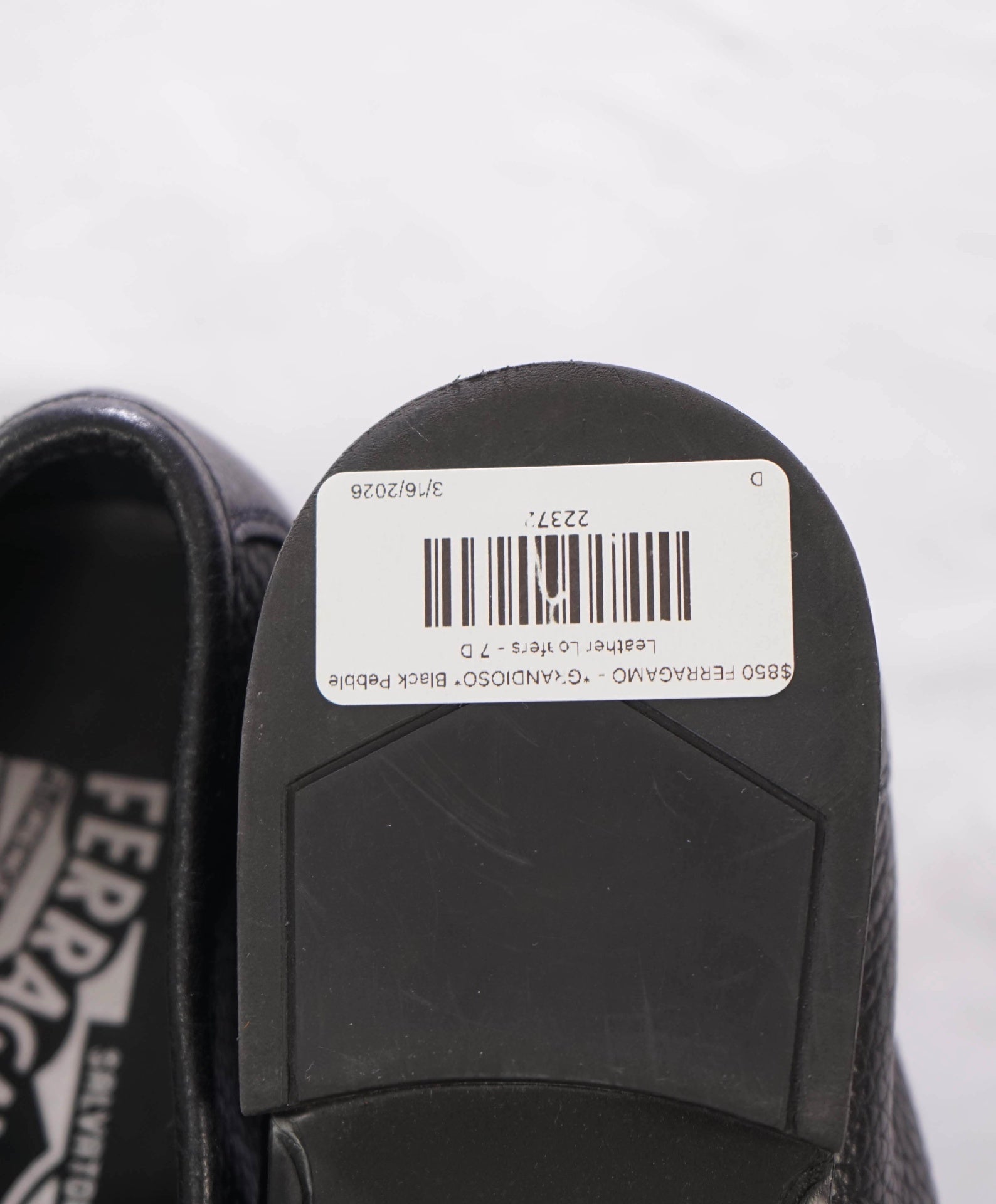 $850 FERRAGAMO - *GRANDIOSO* Black Pebble Leather Loafers - 7 D