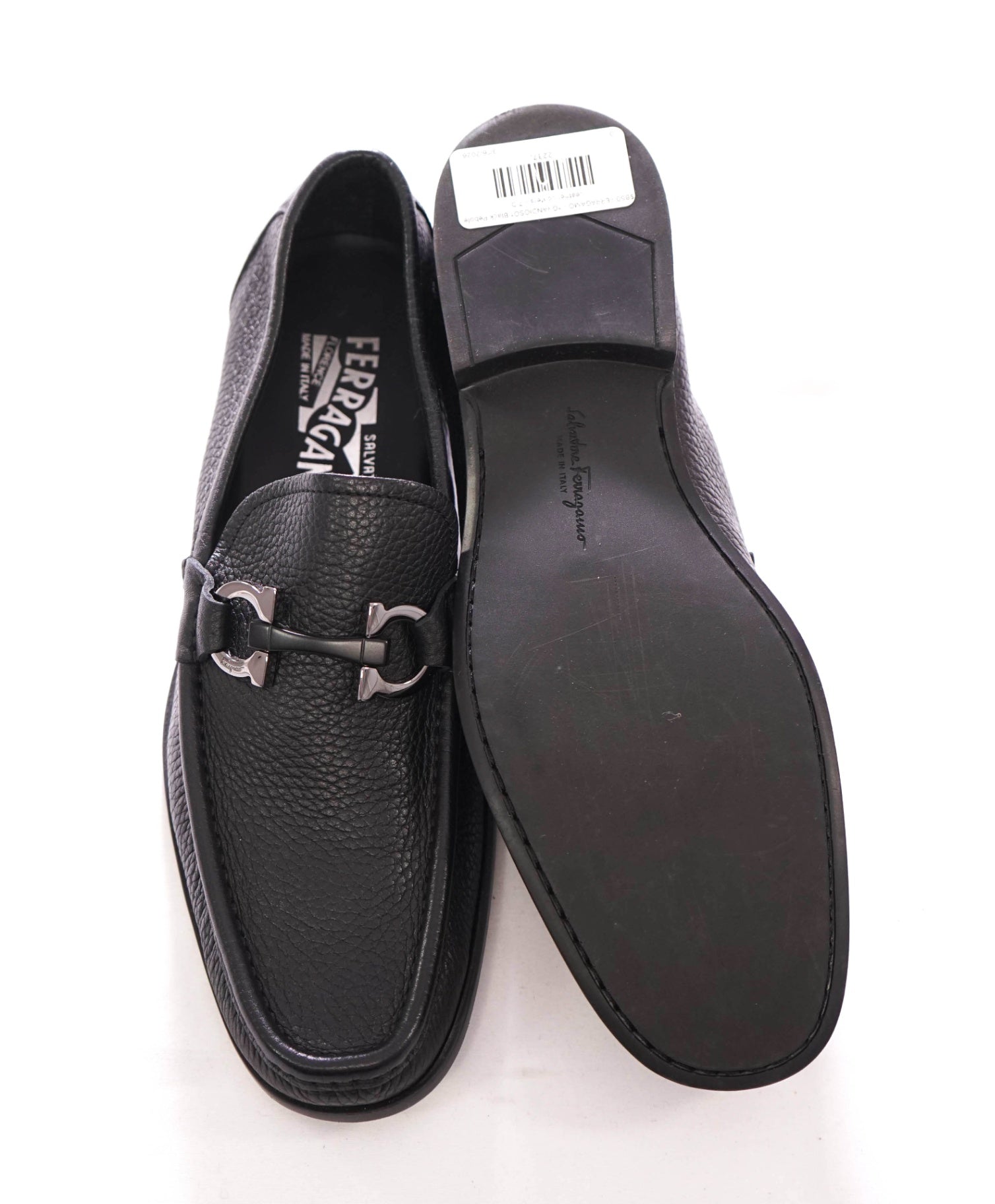 $850 FERRAGAMO - *GRANDIOSO* Black Pebble Leather Loafers - 7 D