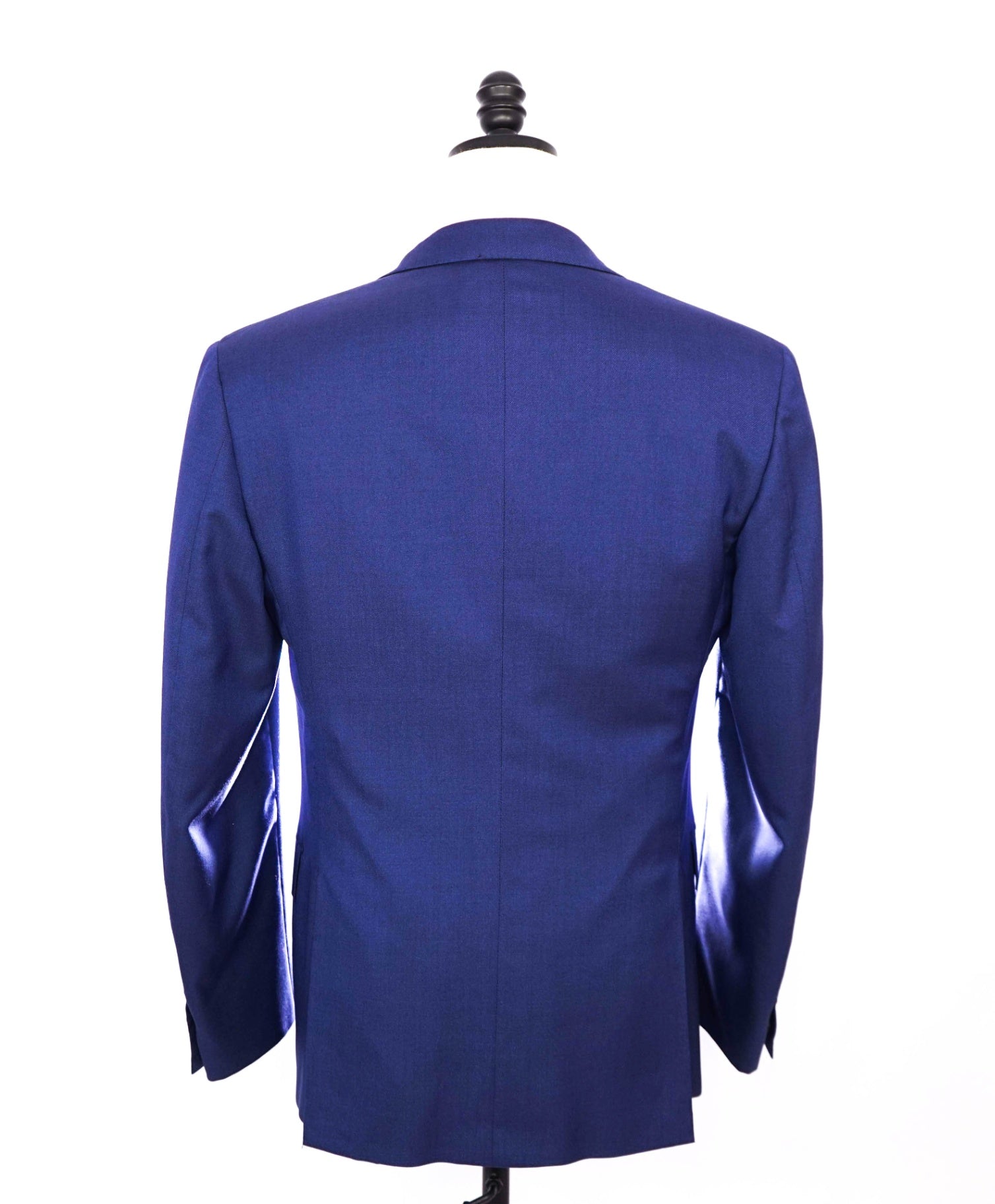 $6,700 BRIONI - Dark Blue Wool/Silk Suit - 40R