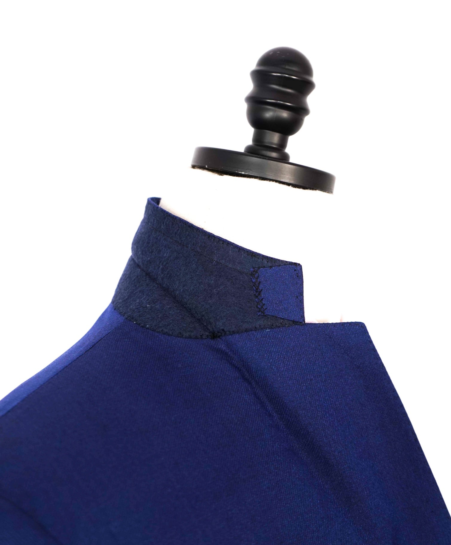 $6,700 BRIONI - Dark Blue Wool/Silk Suit - 40R