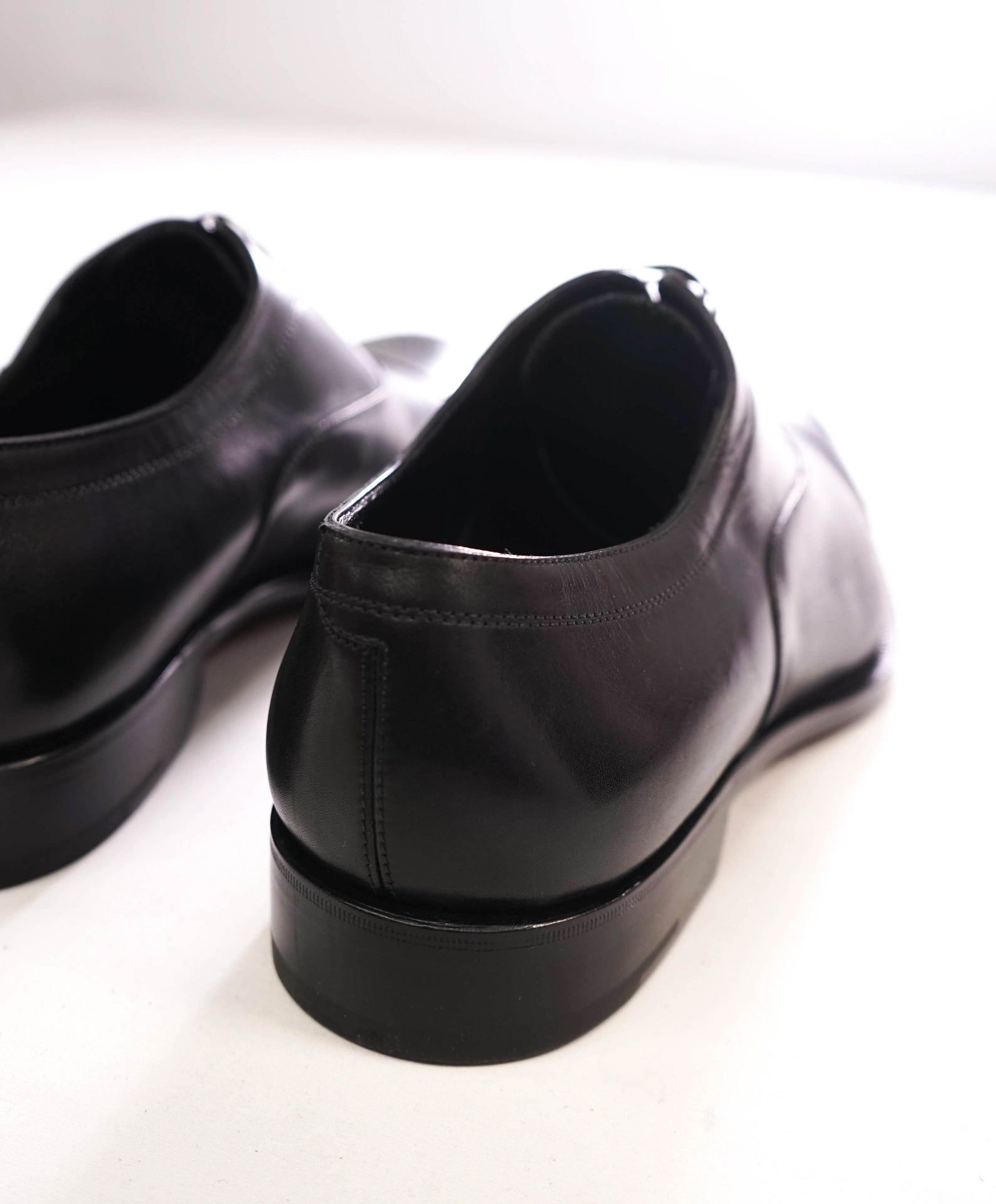 $1,090 FERRAGAMO - Black Leather "GOYA" Cap Toe Oxfords - 11 EE