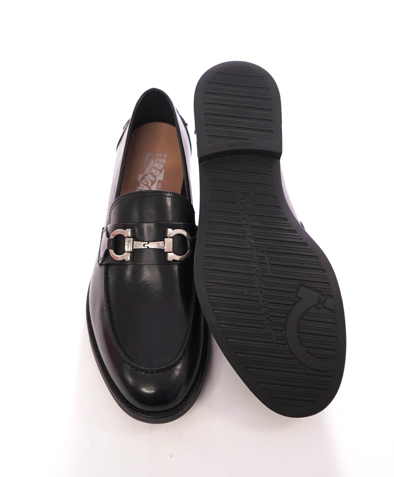 $995 FERRAGAMO - Black Leather "ARLIN" Loafers - 8.5 EE