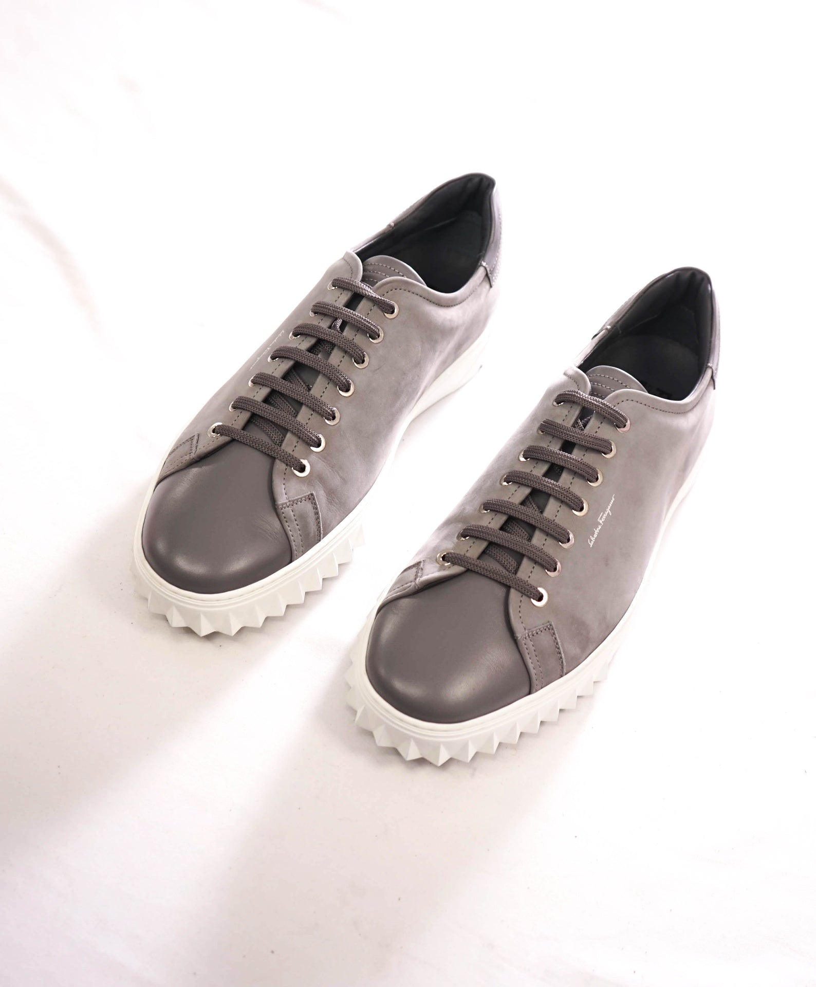 $800 FERRAGAMO - Gray Leather "CUBE" SNeakers - 11 M