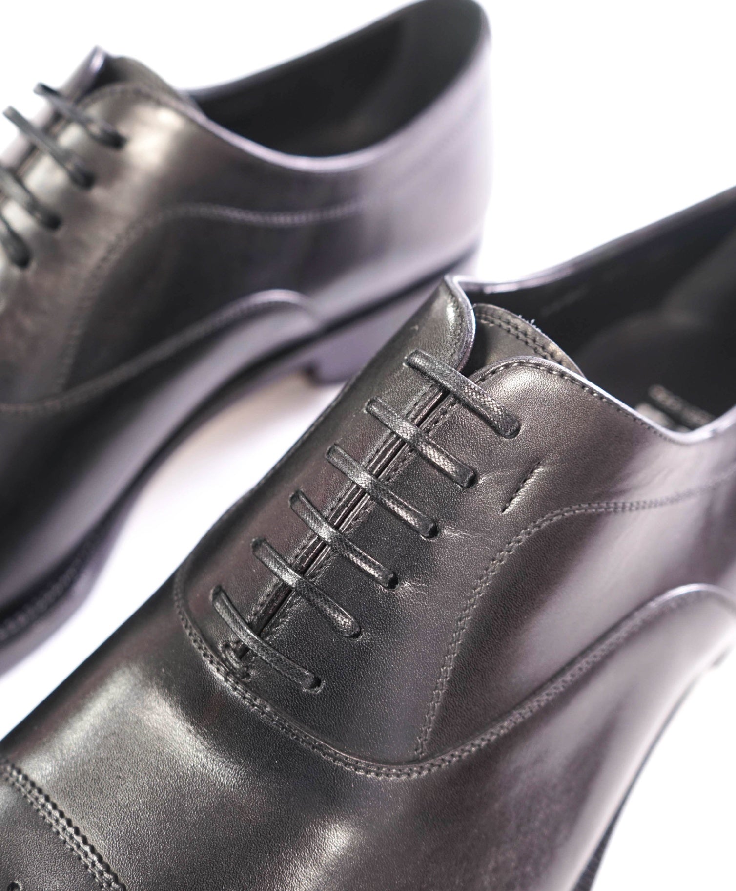 $1,090 FERRAGAMO - Black Leather "GOYA" Cap Toe Oxfords - 11 EE