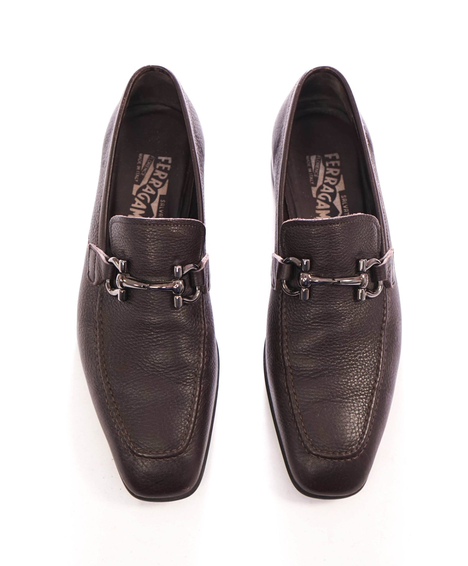 $850 FERRAGAMO - Brown Pebble Leather Loafers - 8 D
