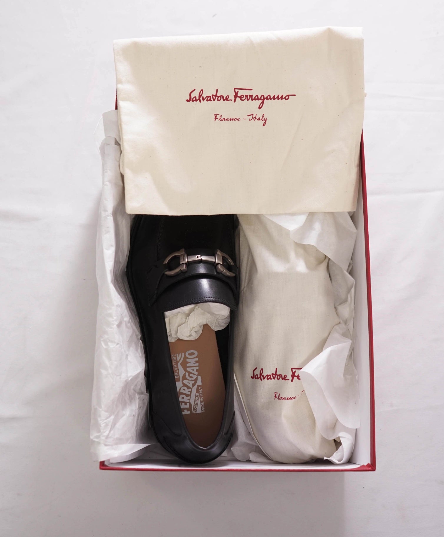 $995 FERRAGAMO - Black Leather "ARLIN" Loafers - 8.5 EE