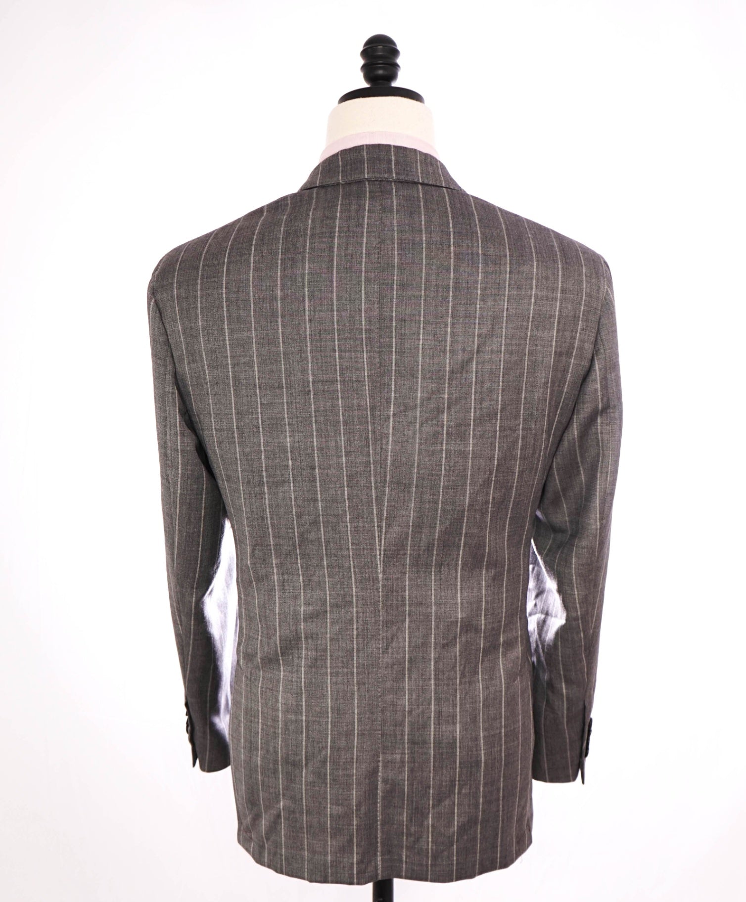 $1,695 HICKEY FREEMAN - Gray Stripe Wool Suit - 40S