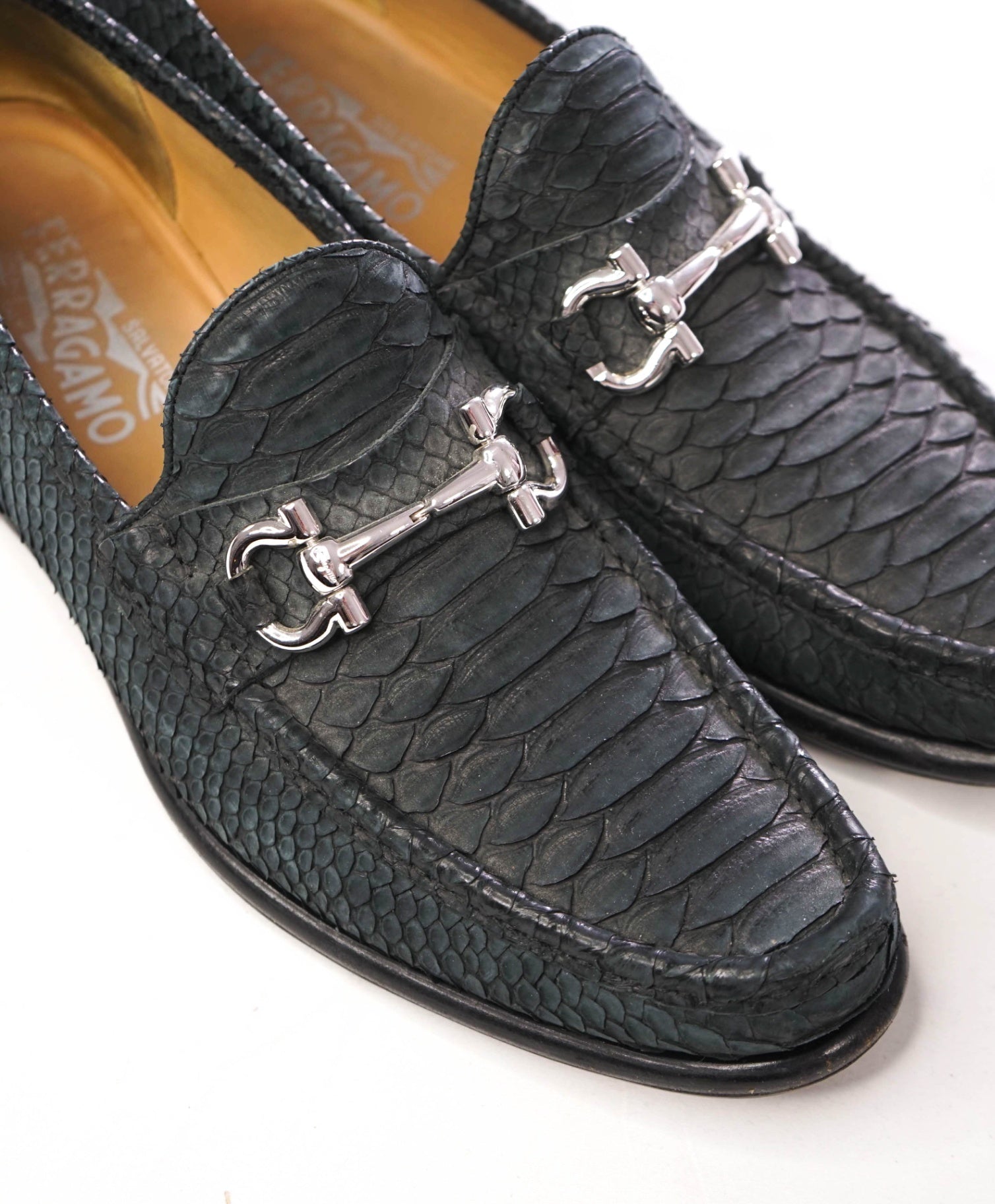 $2,650 FERRAGAMO - Gray/Green Python Skin "MASON" Loafers - 9.5 D