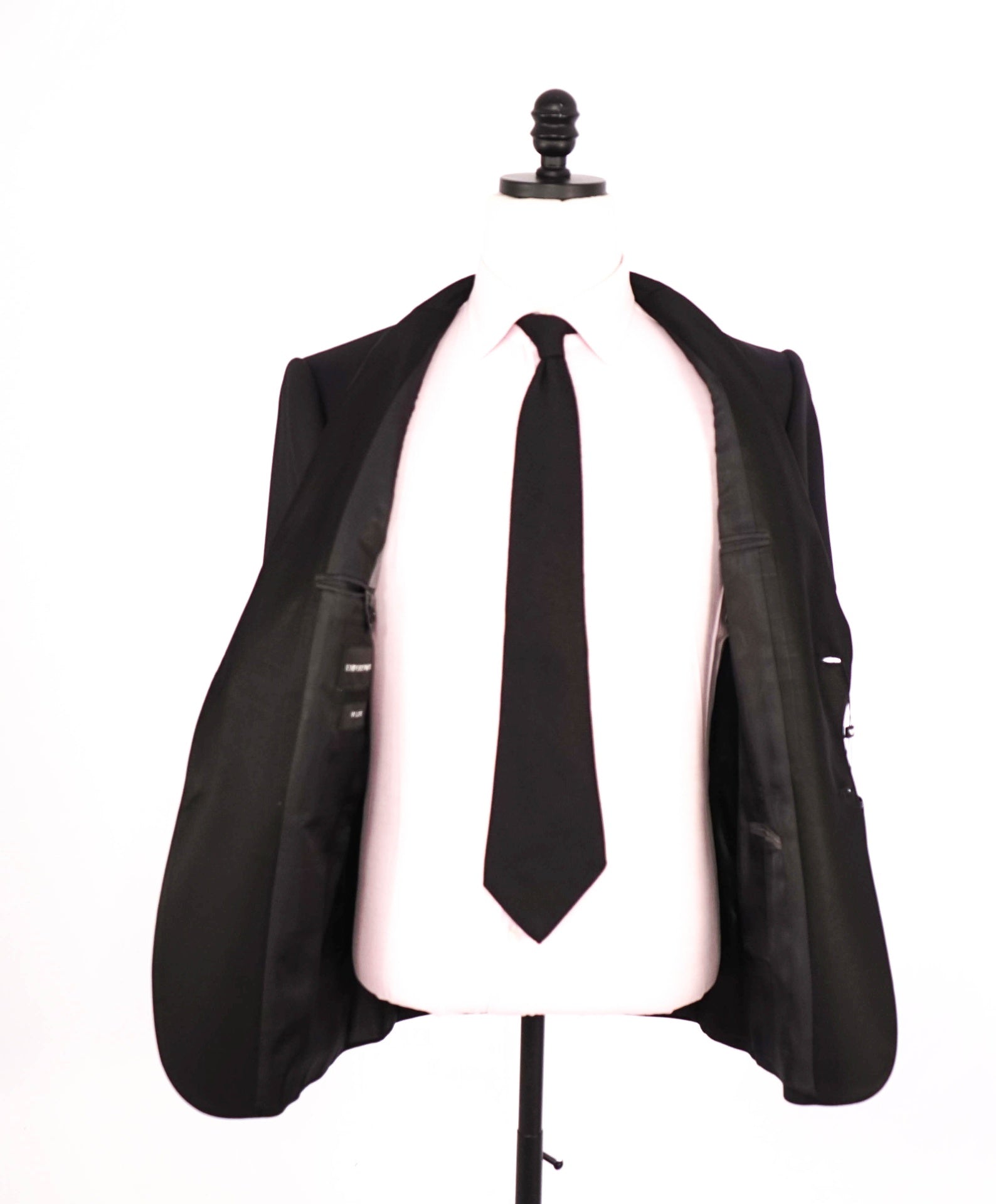$1,995 EMPORIO ARMANI - Black Wool Peak Lapel Tuxedo - 36R