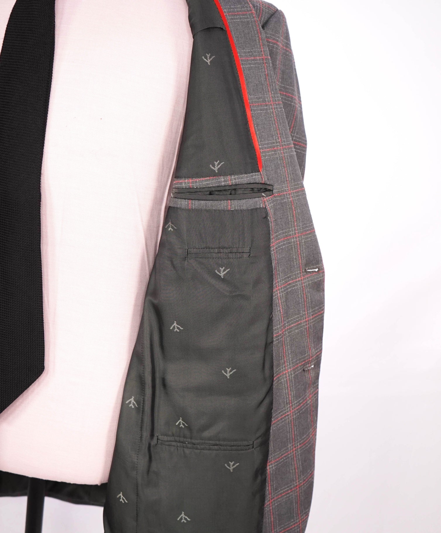 $4,250 ISAIA - Gray/Red Textured Plaid Wool Suit - 42L
