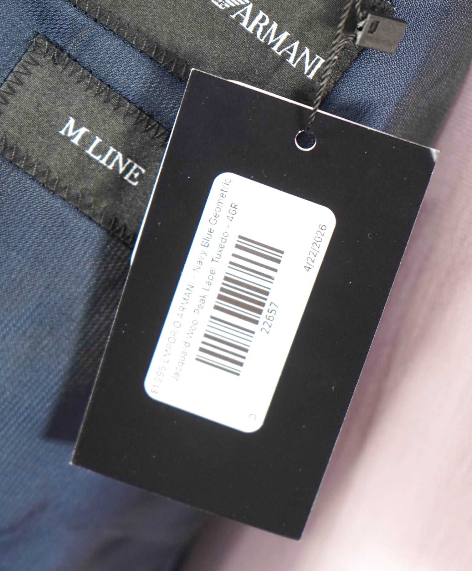 $1,995 EMPORIO ARMANI - Navy Jacquard Wool Peak Lapel Tuxedo - 46R