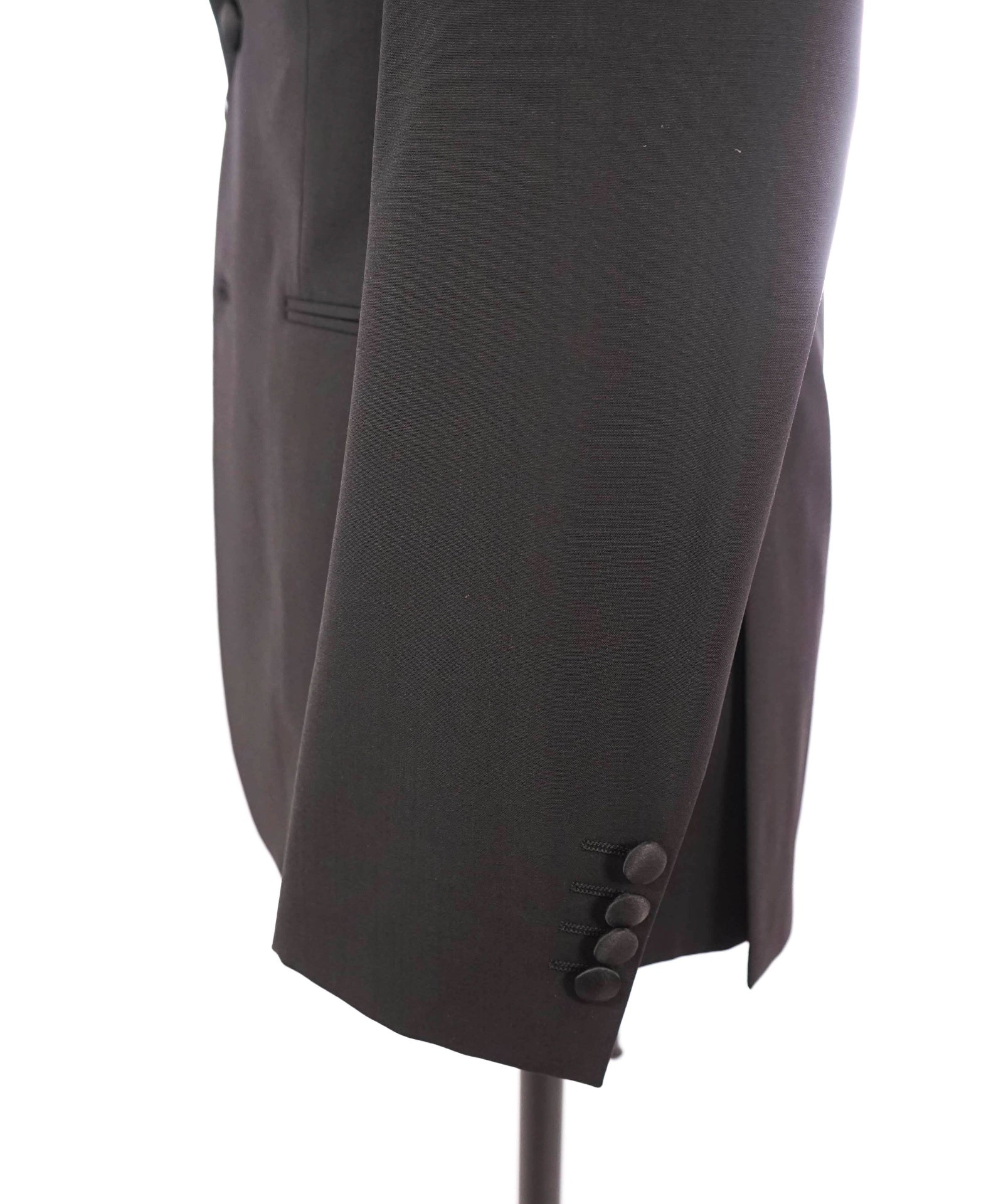 $1,995 EMPORIO ARMANI - Black Wool Peak Lapel Tuxedo - 36R