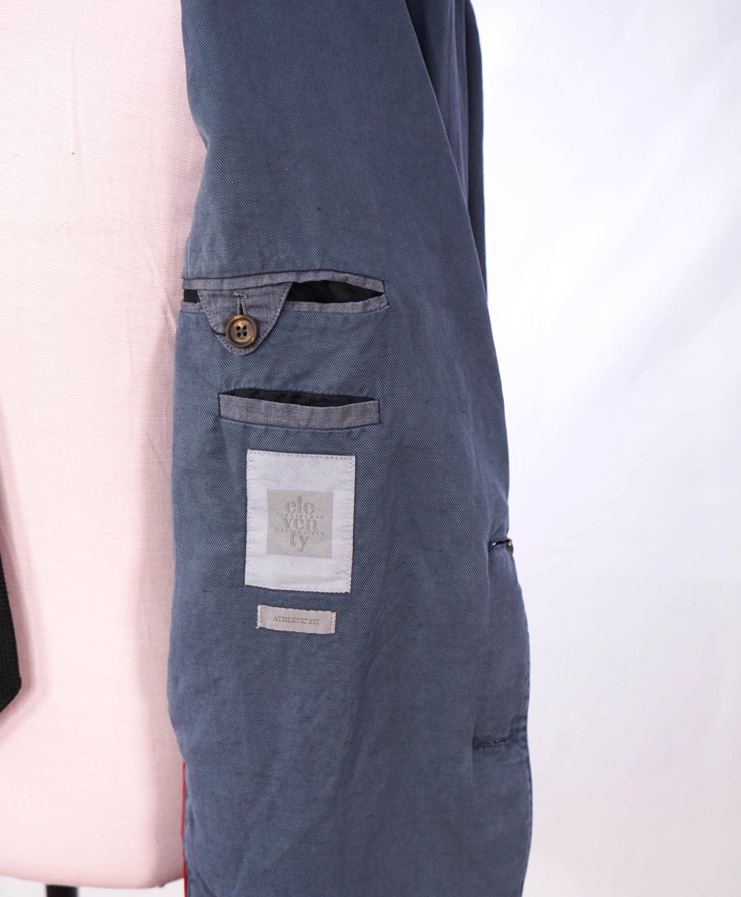 $2,295 ELEVENTY - Pastel Blue Washed Linen Blend Summer Blazer - 38