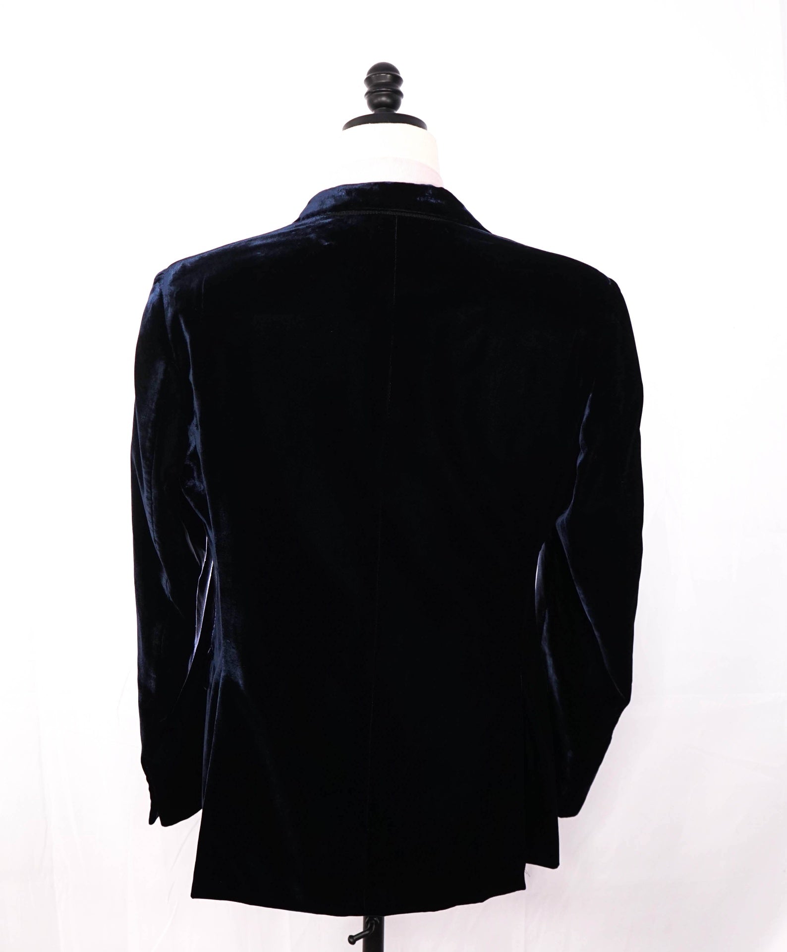 $2,995 EMPORIO ARMANI - Navy Blue Velvet "G LINE" Blazer - 40R