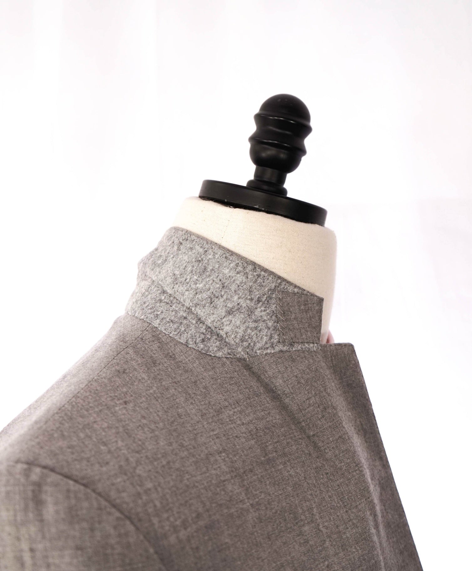 $4,495 RALPH LAUREN PURPLE LABEL - Gray Wool/Cashmere Suit - 38R