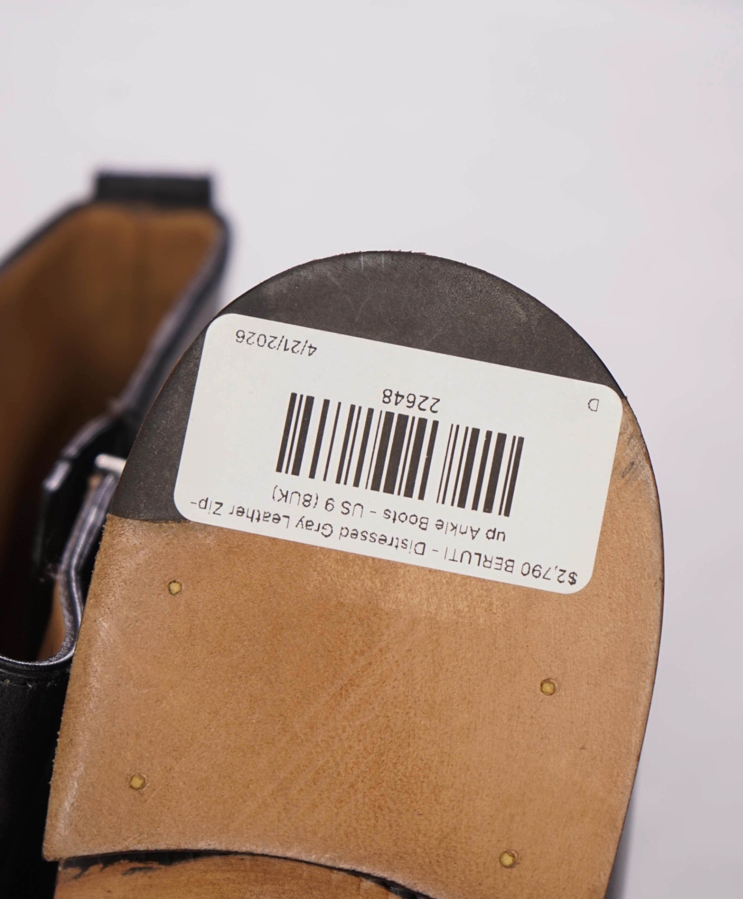 $2,790 BERLUTI - Distressed Gray Leather Zip-up Ankle Boots - US 9 (8UK)