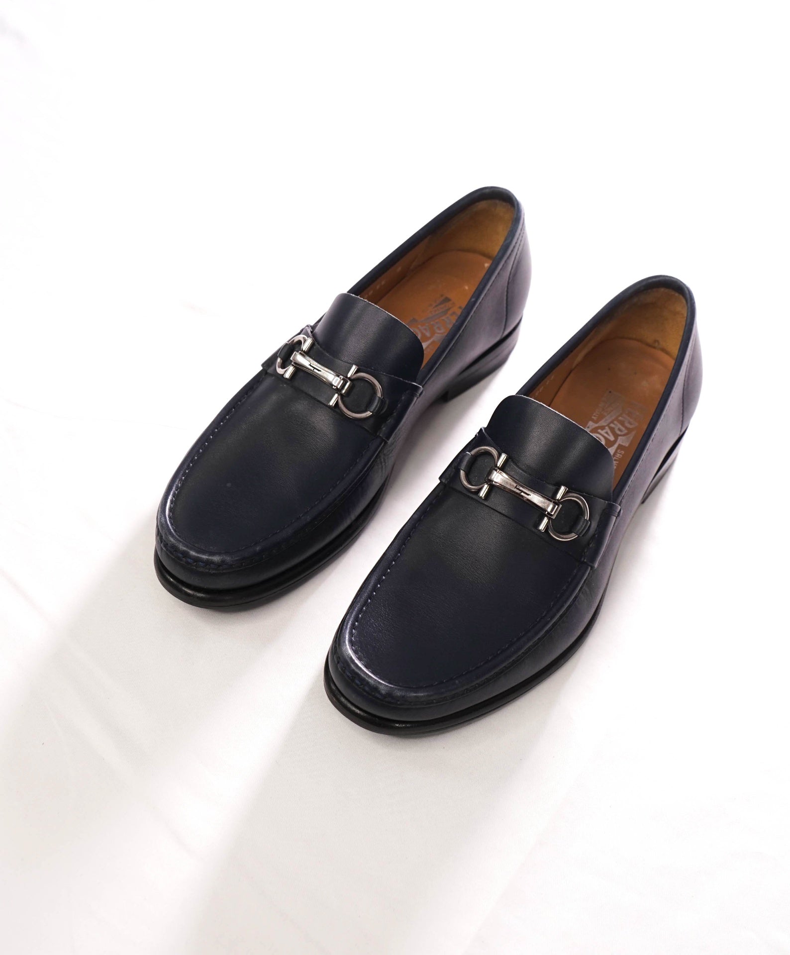 $850 FERRAGAMO - "RAFAEL" Navy Blue Leather Loafers - 8 EE