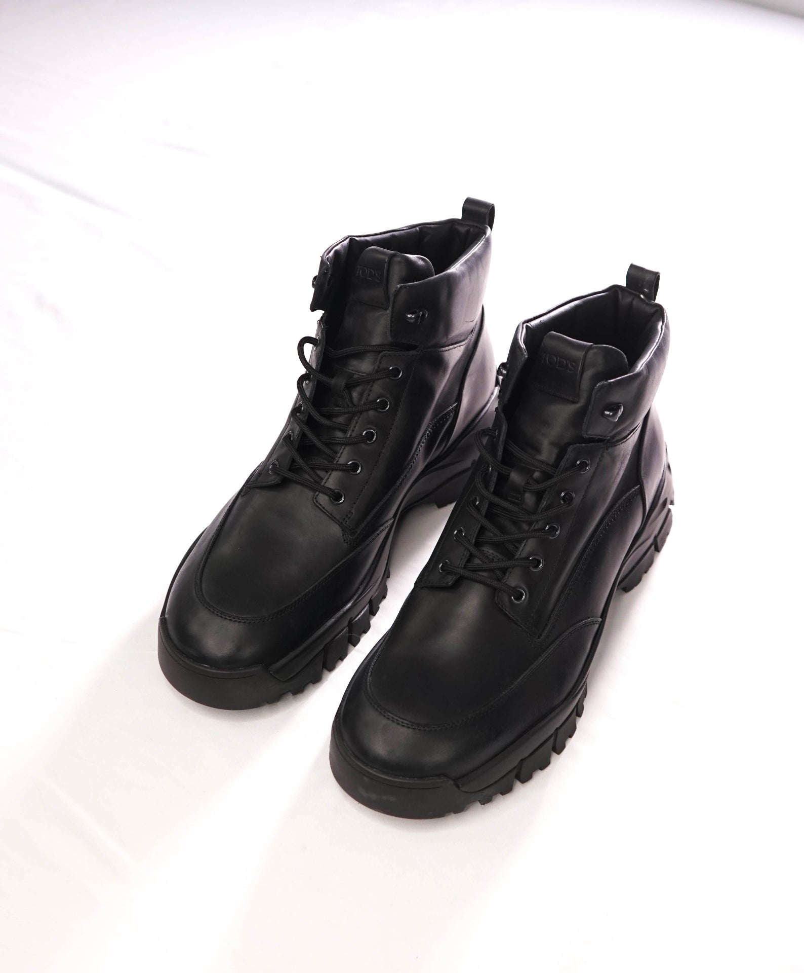 $975 TOD'S - Black Leather Ankle Boots - US 13.5 (12.5UK)