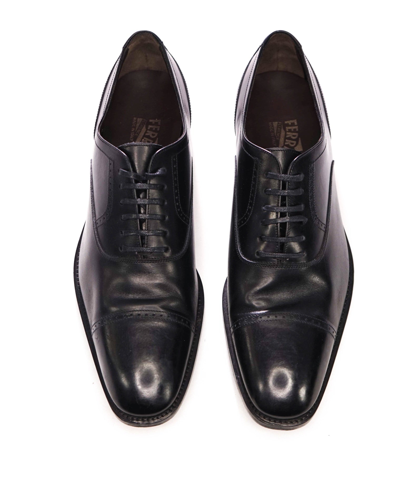 $950 FERRAGAMO - Black Leather Cap-Toe Oxfords - 8.5 D