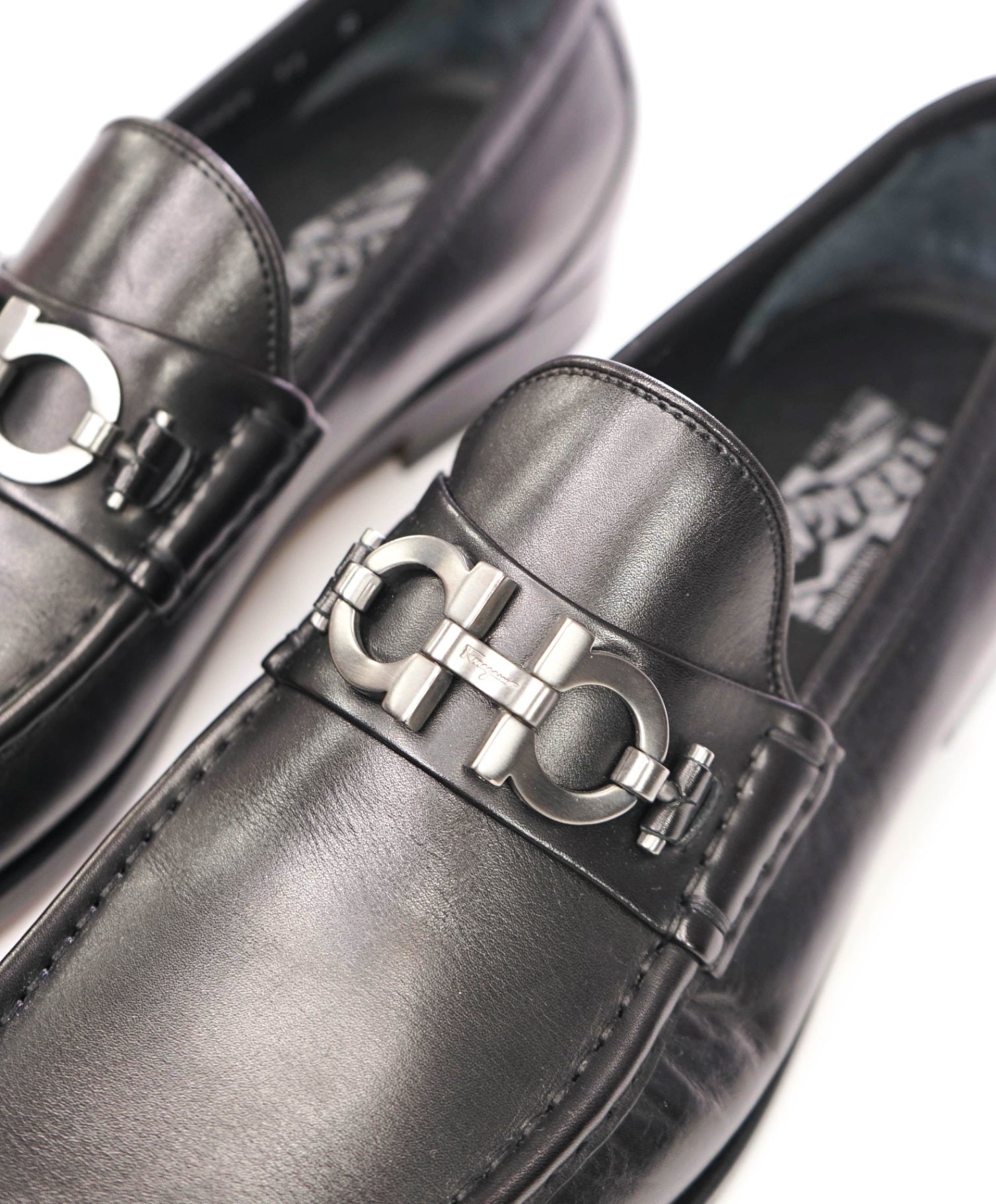 $850 FERRAGAMO - Black Leather "RICH" Loafers - 11 D