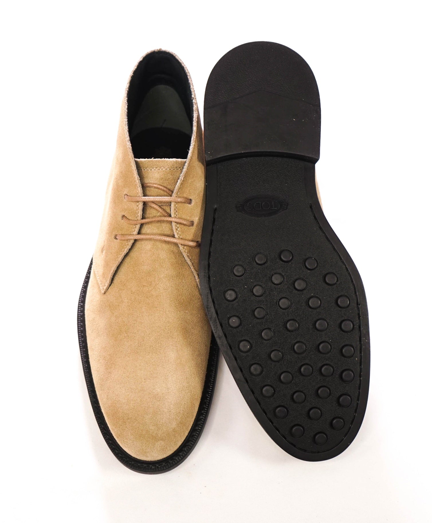 $825 TOD'S - Tan Suede Chukka Boots - US 9 (8UK)