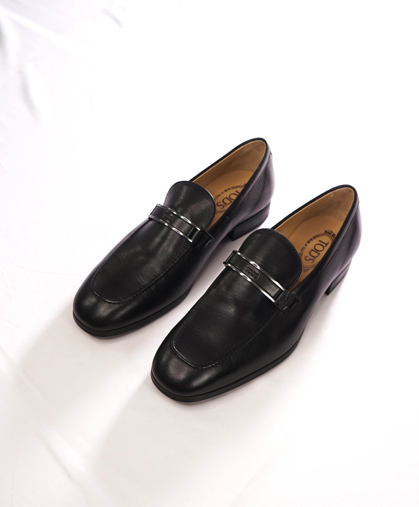 $975 TOD'S - Black Leather Logo Loafers - US 10 (9UK)