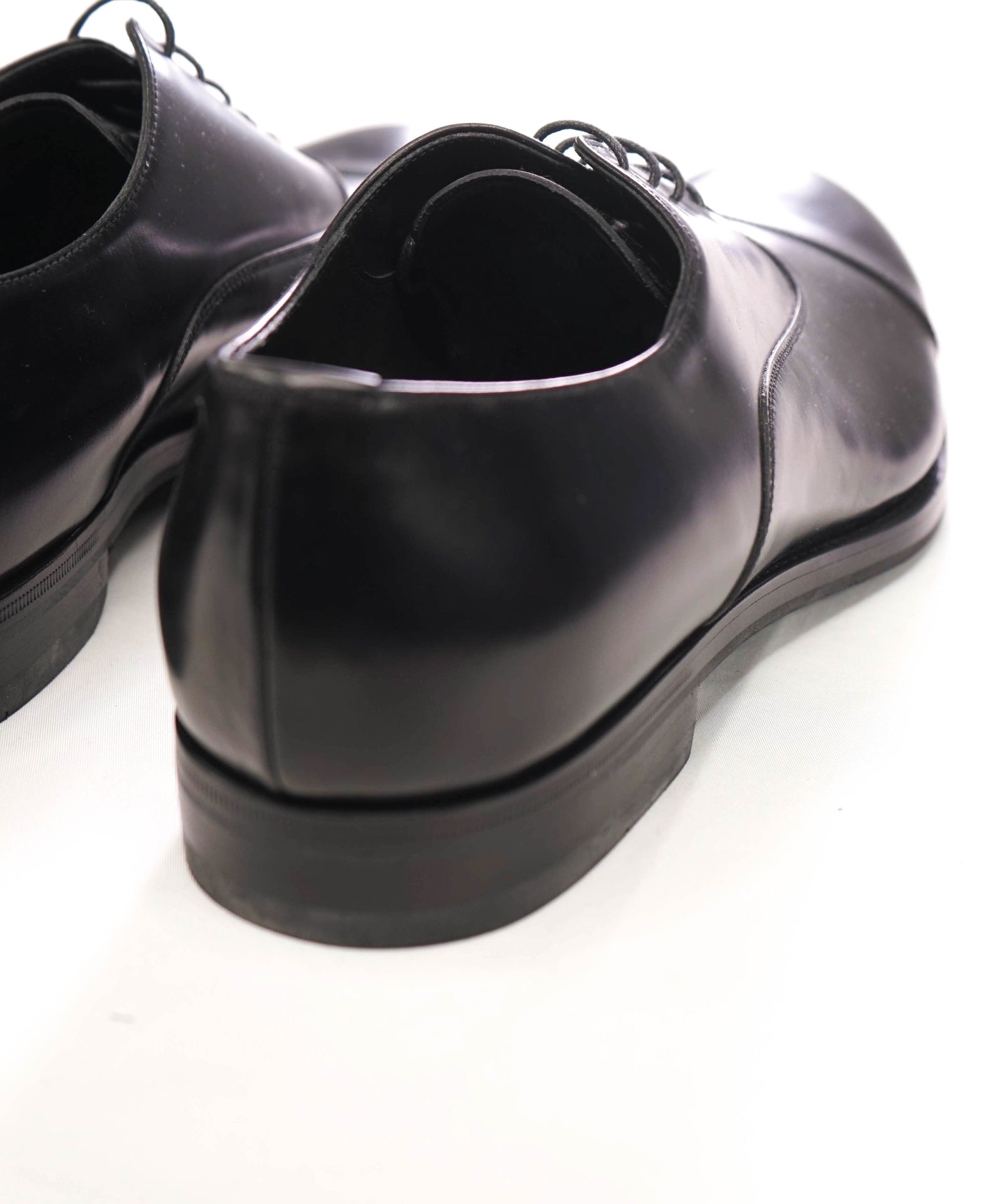 $1,270 PRADA - Black Leather Oxfords - US 10 (9UK)