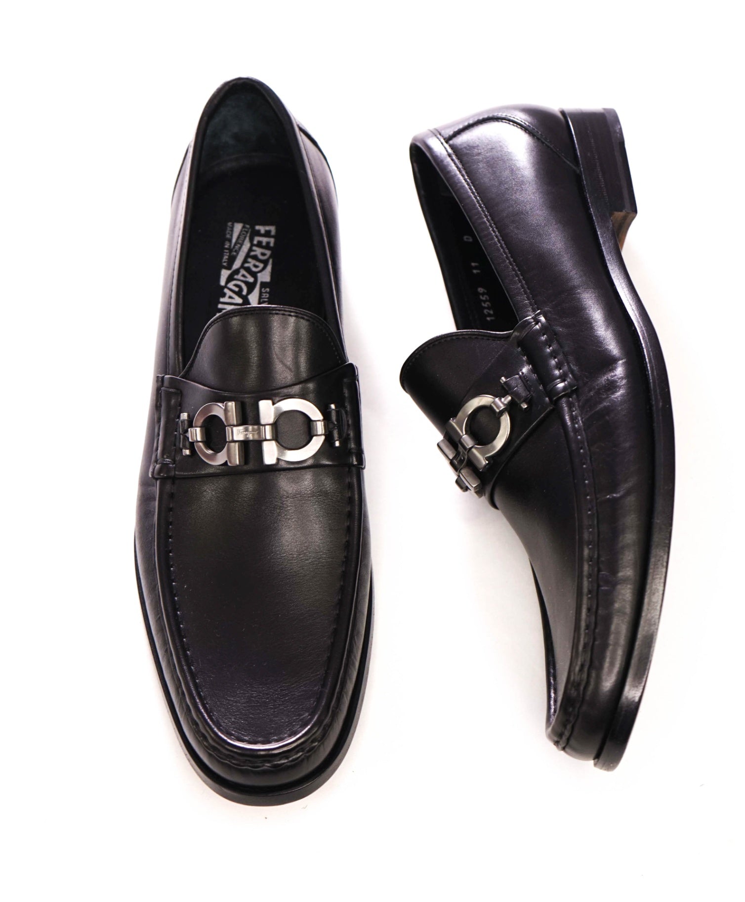 $850 FERRAGAMO - Black Leather "RICH" Loafers - 11 D
