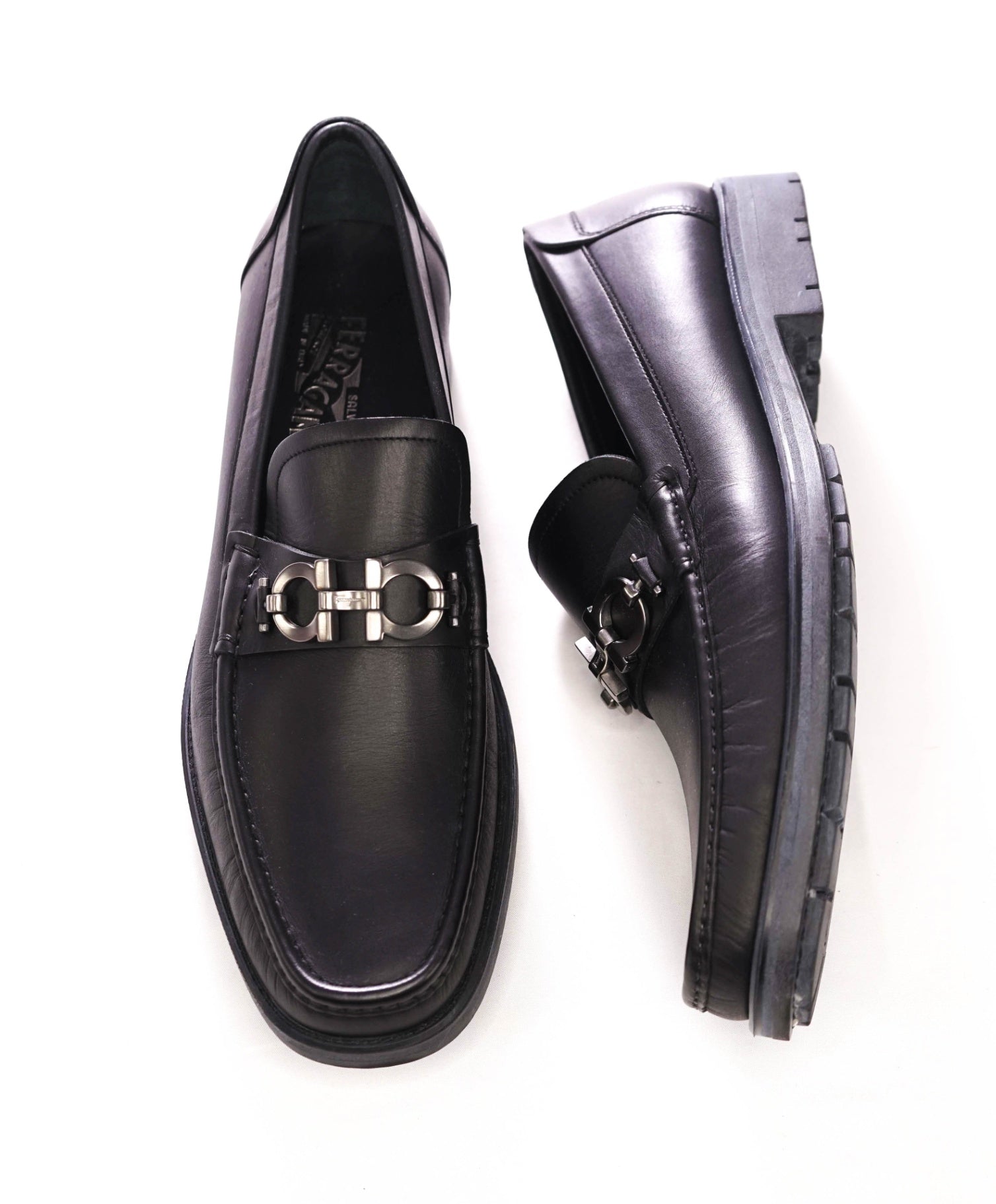 $850 FERRAGAMO - "MASTER" Black Lug Sole Gancini Loafer - 11 D