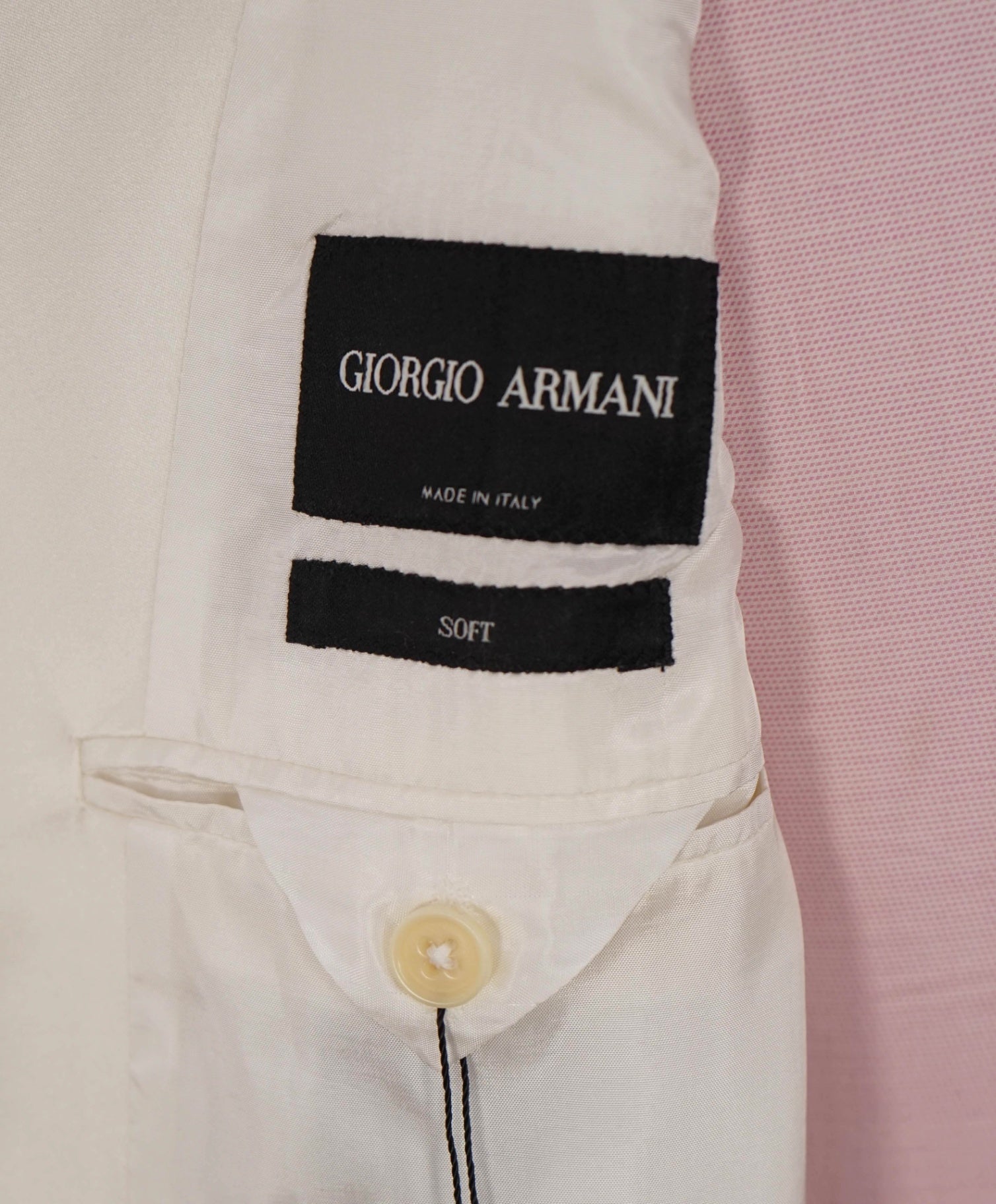 $2,795 GIORGIO ARMANI - Ivory Silk Peak Lapel Dinner Jacket - 48L