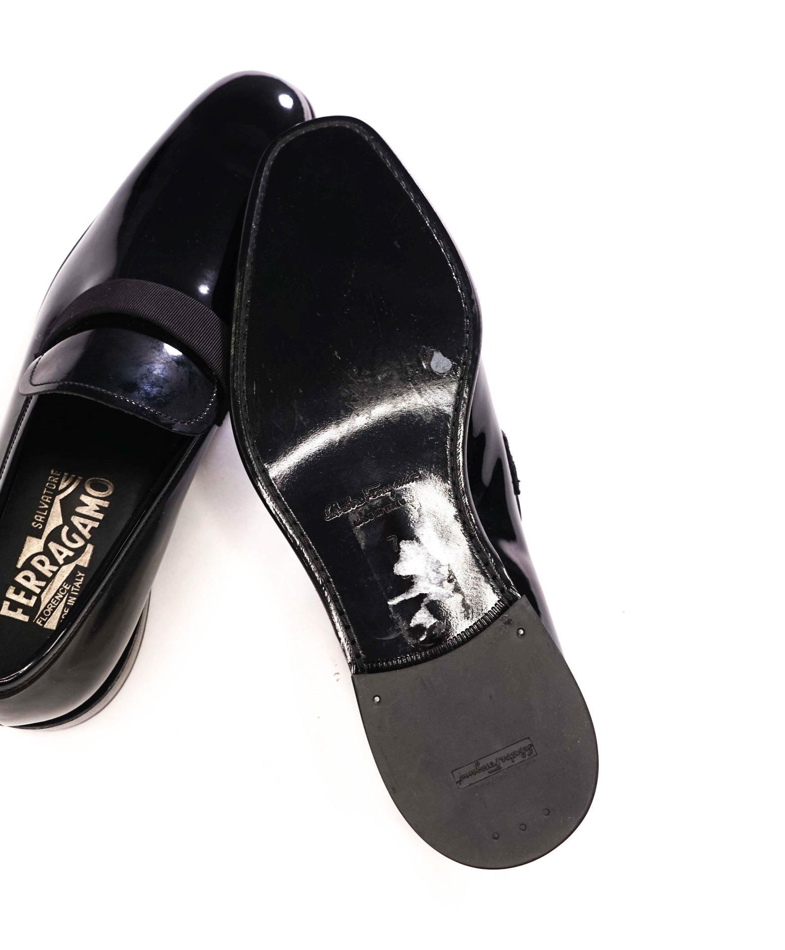 $695 FERRAGAMO - Black Patent Leather Loafers - 7 D