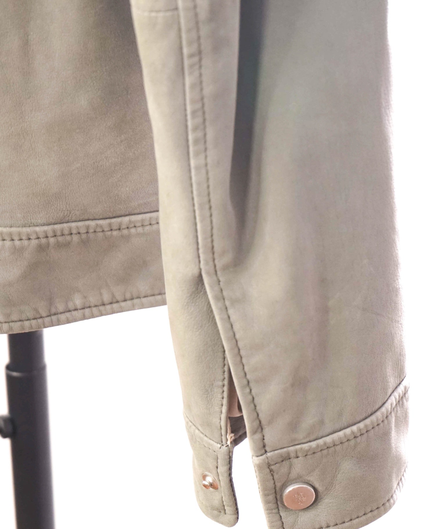 $1,800 ELEVENTY - Sage Green Lamb Leather Sefari Jacket - 42