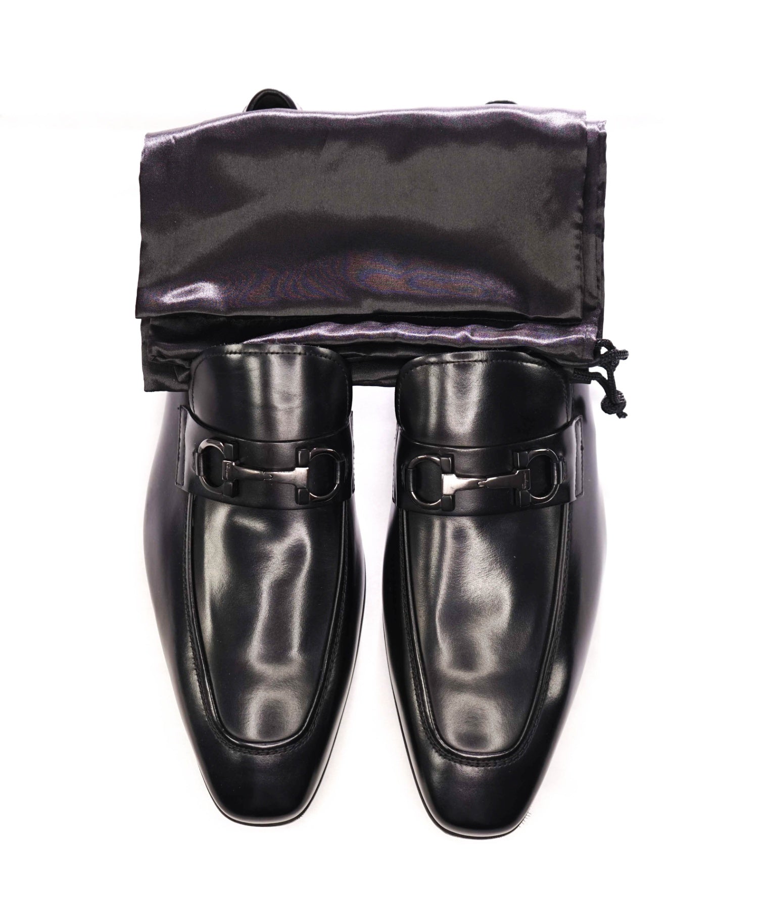 $850 FERRAGAMO - Black Leather Gancini Loafers - 13 D