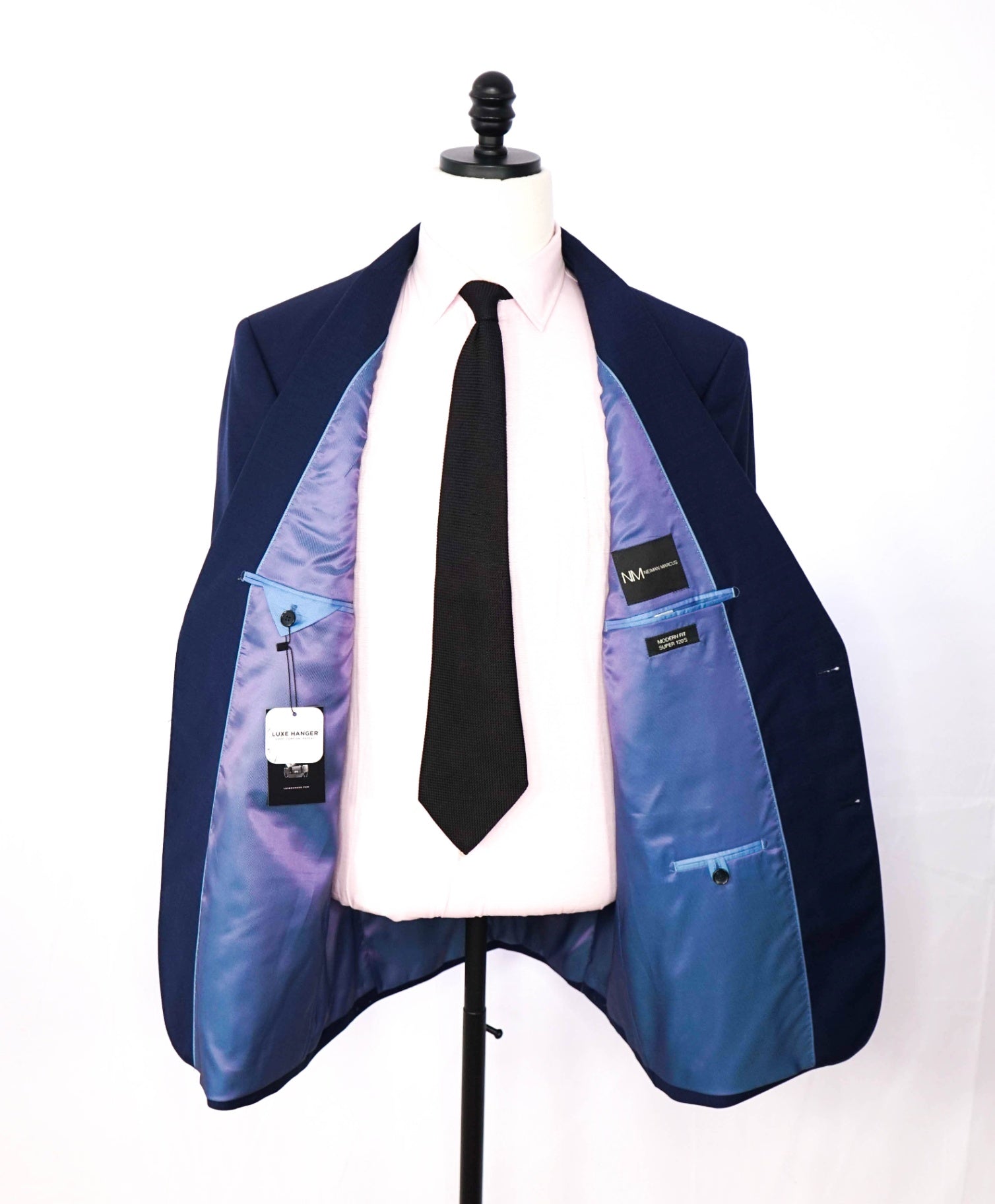 $1,195 NEIMAN MARCUS - Navy Blue Super 120's Wool Suit - 46L