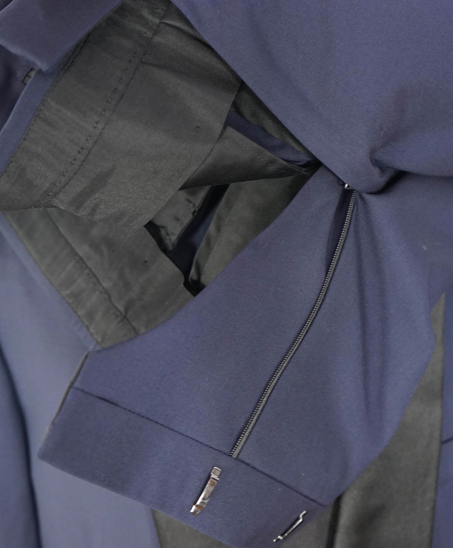 $6,950 TOM FORD - O'Connor Navy Wool Shawl Lapel Tuxedo - 48R