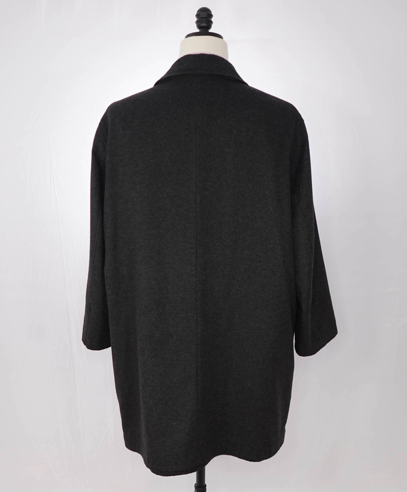$1,195 SAKS FIFTH AVENUE - Gray Cashmere/Silk Reversible Coat - XXL