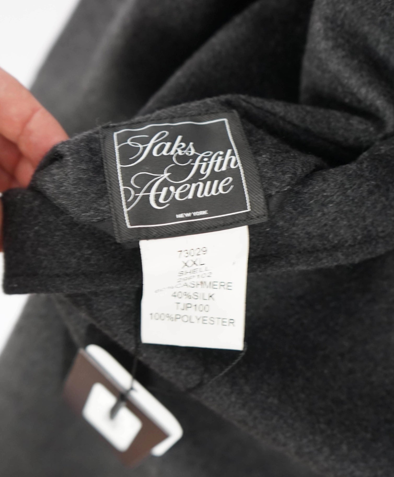 $1,195 SAKS FIFTH AVENUE - Gray Cashmere/Silk Reversible Coat - XXL