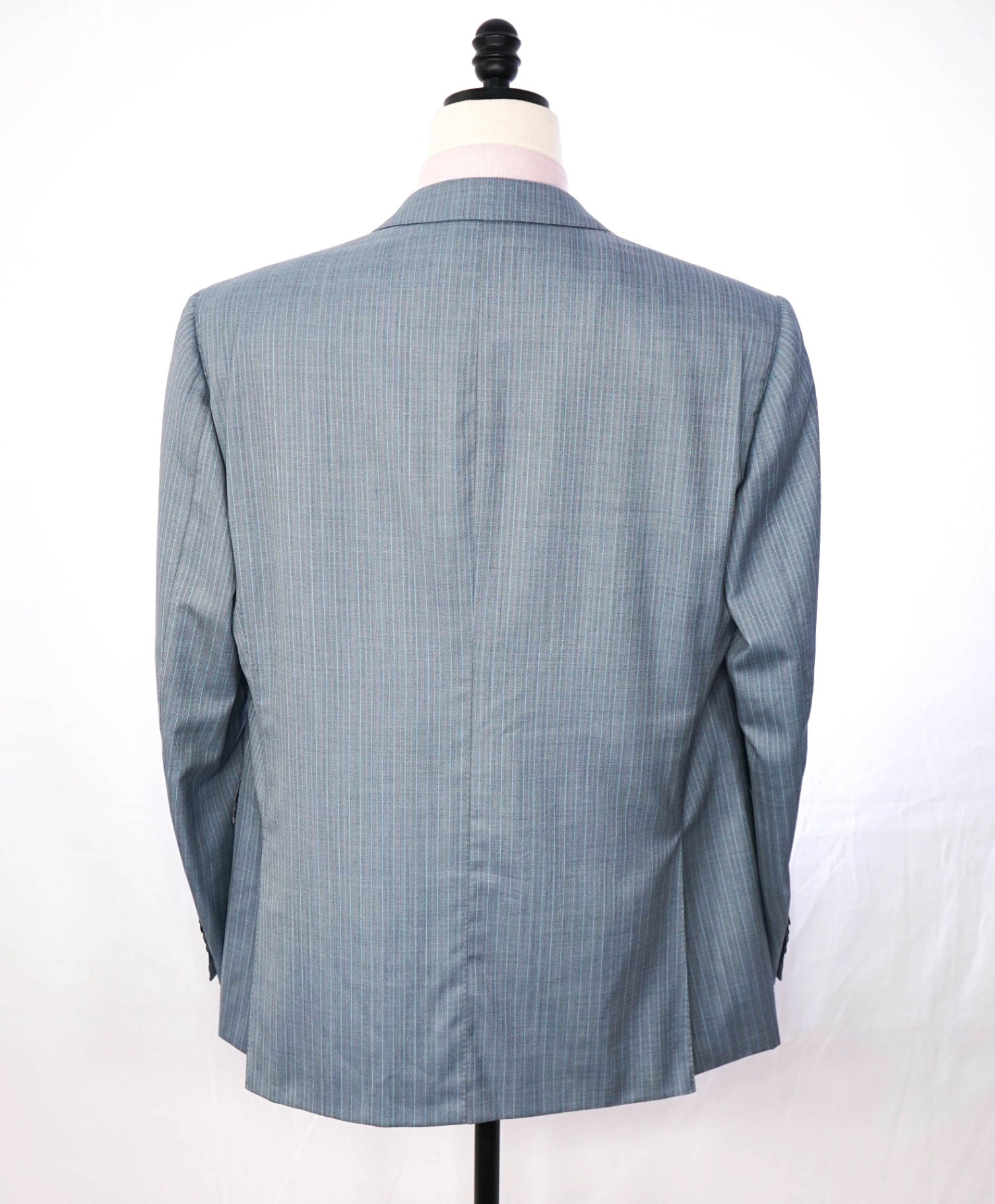 $6,900 ZILLI PARIS - Light Blue Stripe Wool/Silk Suit - 46R