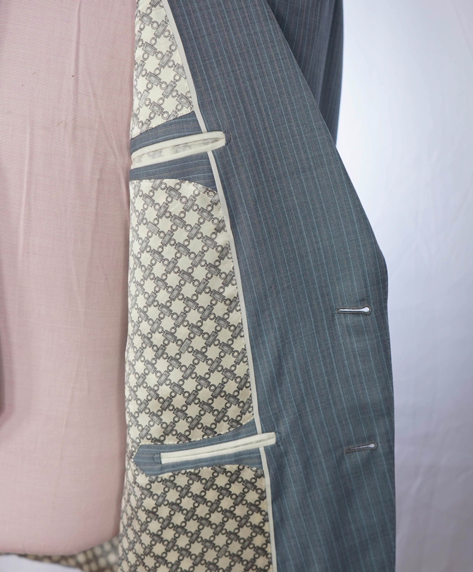 $6,900 ZILLI PARIS - Light Blue Stripe Wool/Silk Suit - 46R