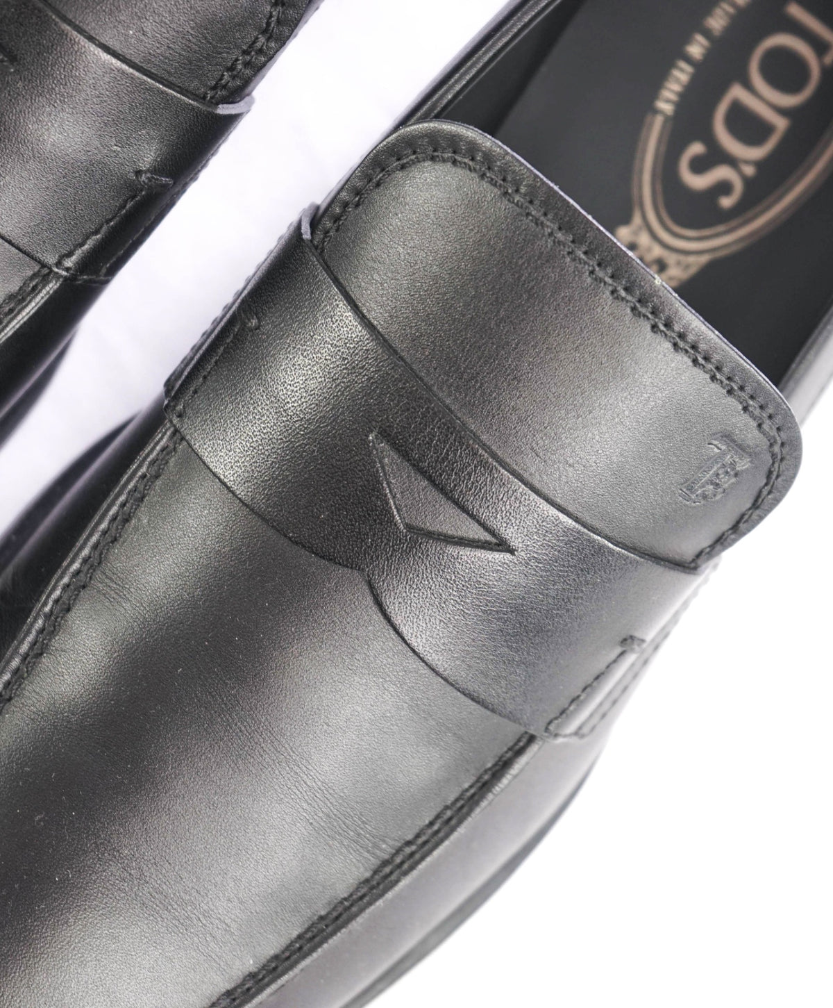 $850 TOD'S - Black Boston Leather Penny Loafers - US 7 (6UK)