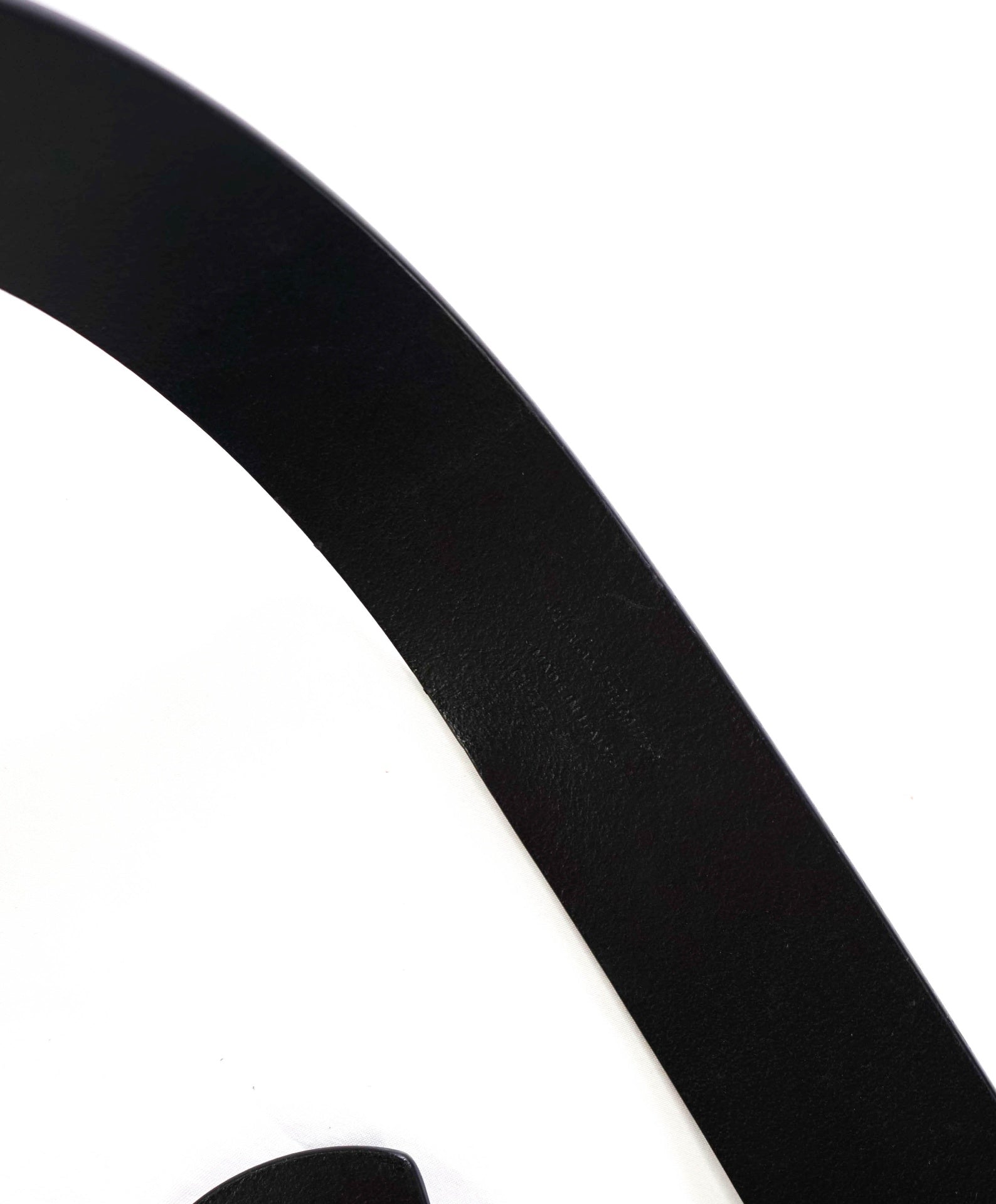 $575 FERRAGAMO - Black Leather Wide Belt - 36W