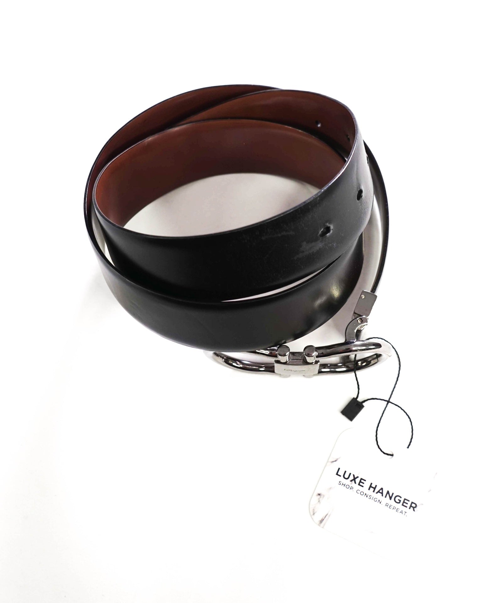 $535 FERRAGAMO - Black Leather Gancini Belt - 36W