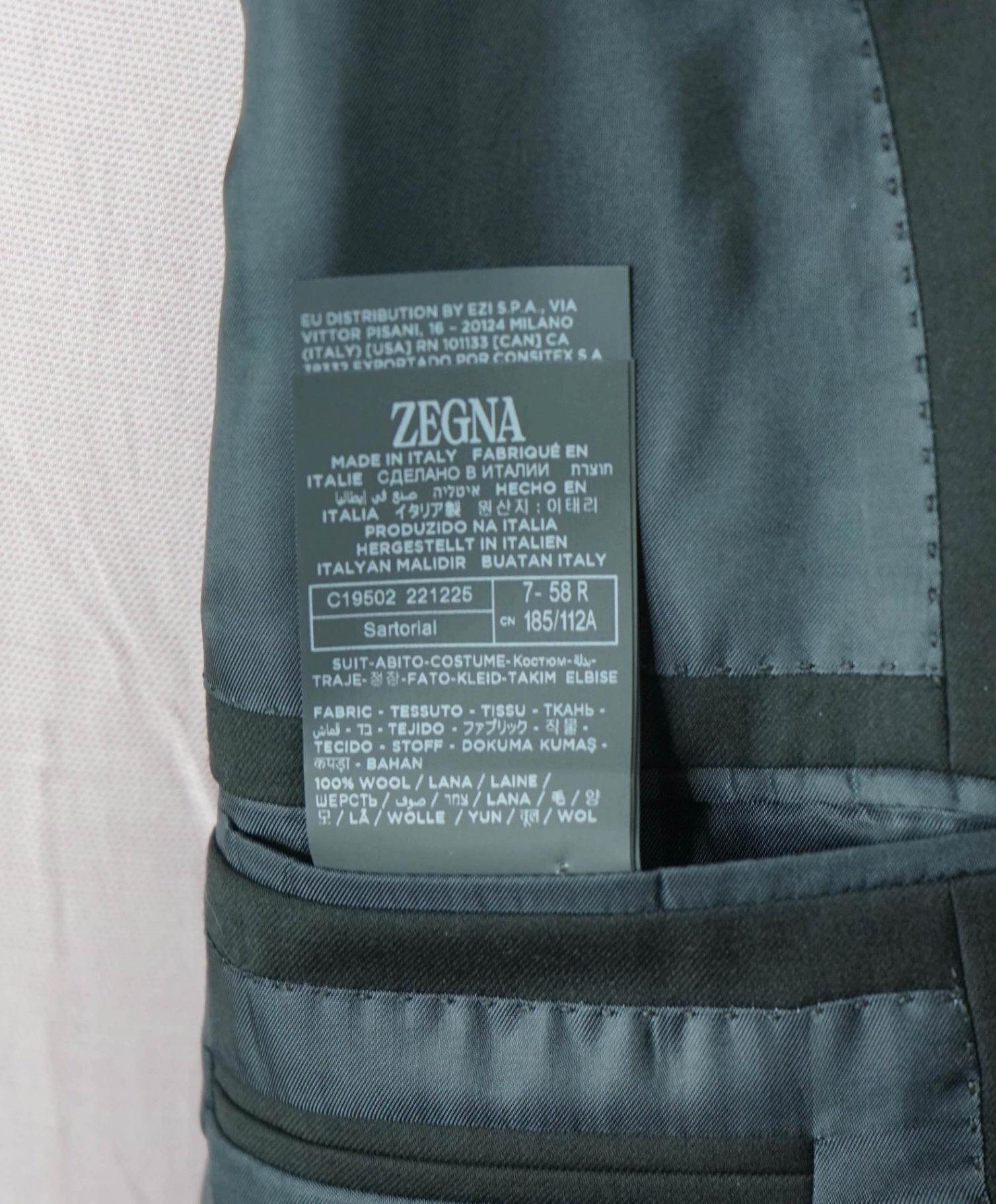 $4,390 ZEGNA - Solid Black TROFEO Wool Suit - 48R