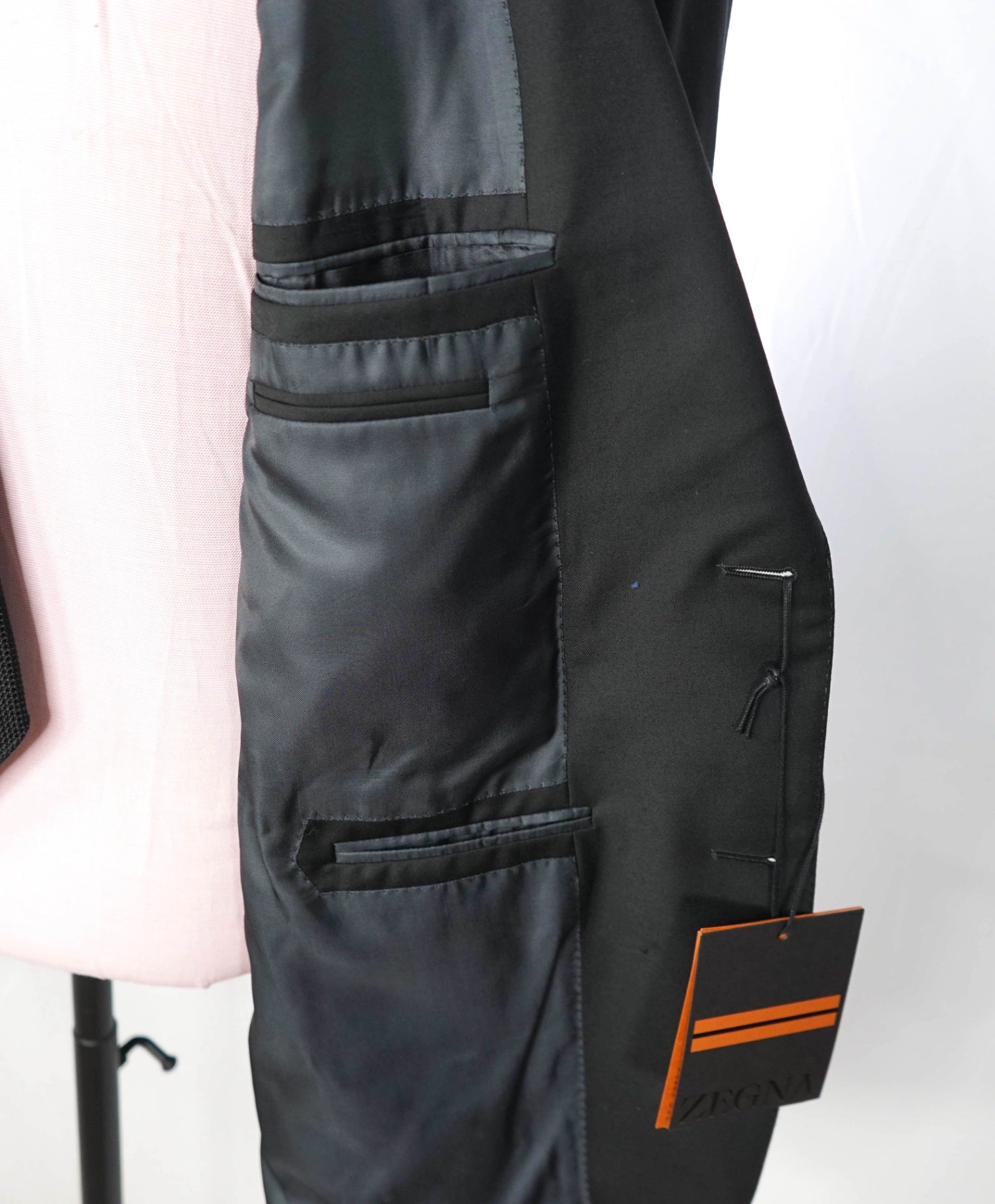 $4,390 ZEGNA - Solid Black TROFEO Wool Suit - 48R