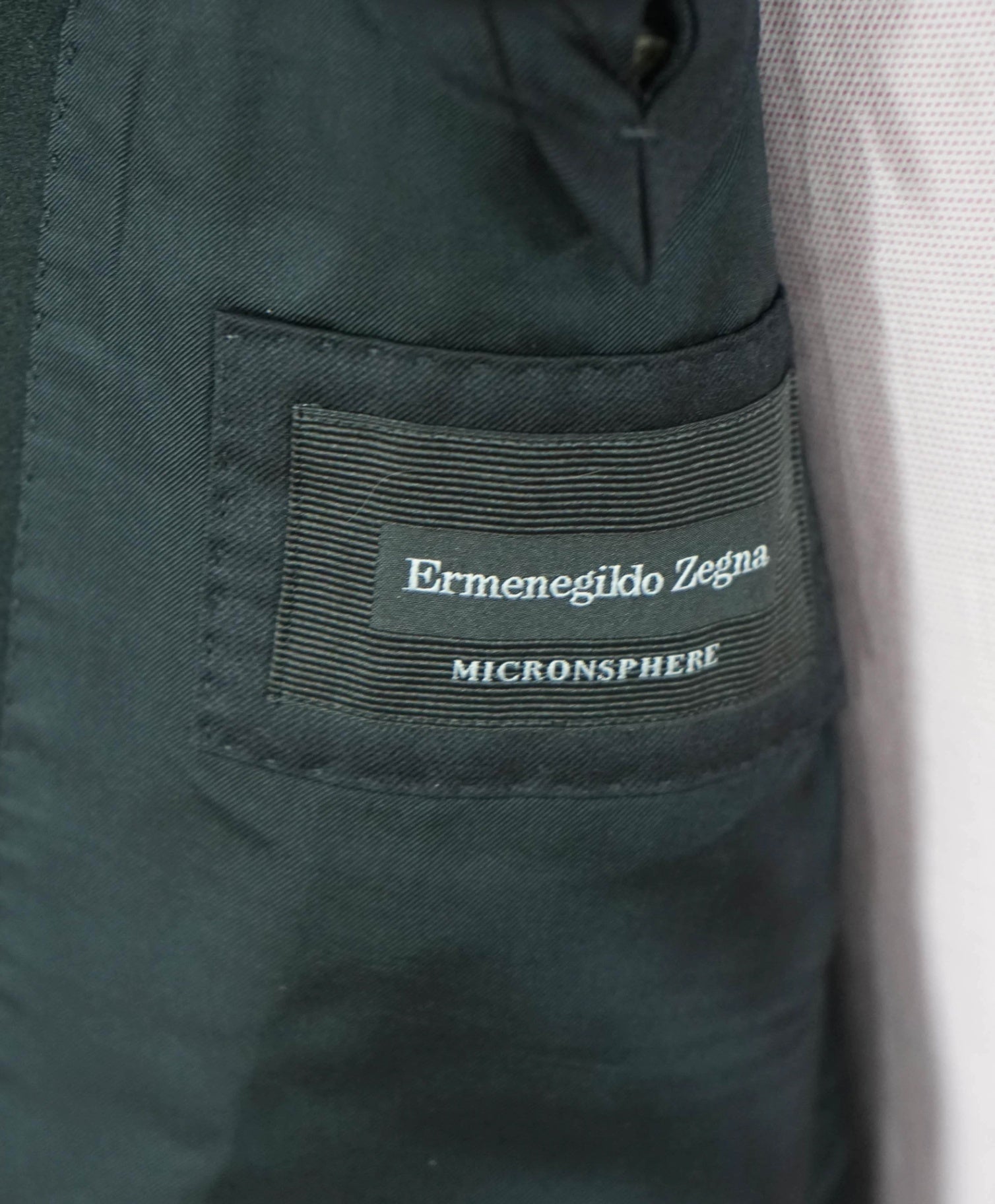 $2,695 ZEGNA - Black "MICRONSPHERE" Peak Dinner Jacket - 38R