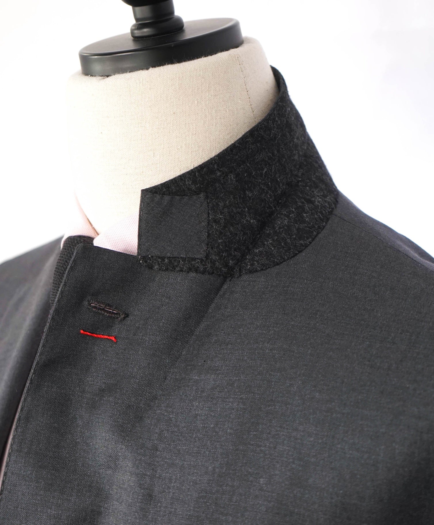 $3,995 ISAIA - "AQUASPIDER" Solid Gray Wool Suit - 46R
